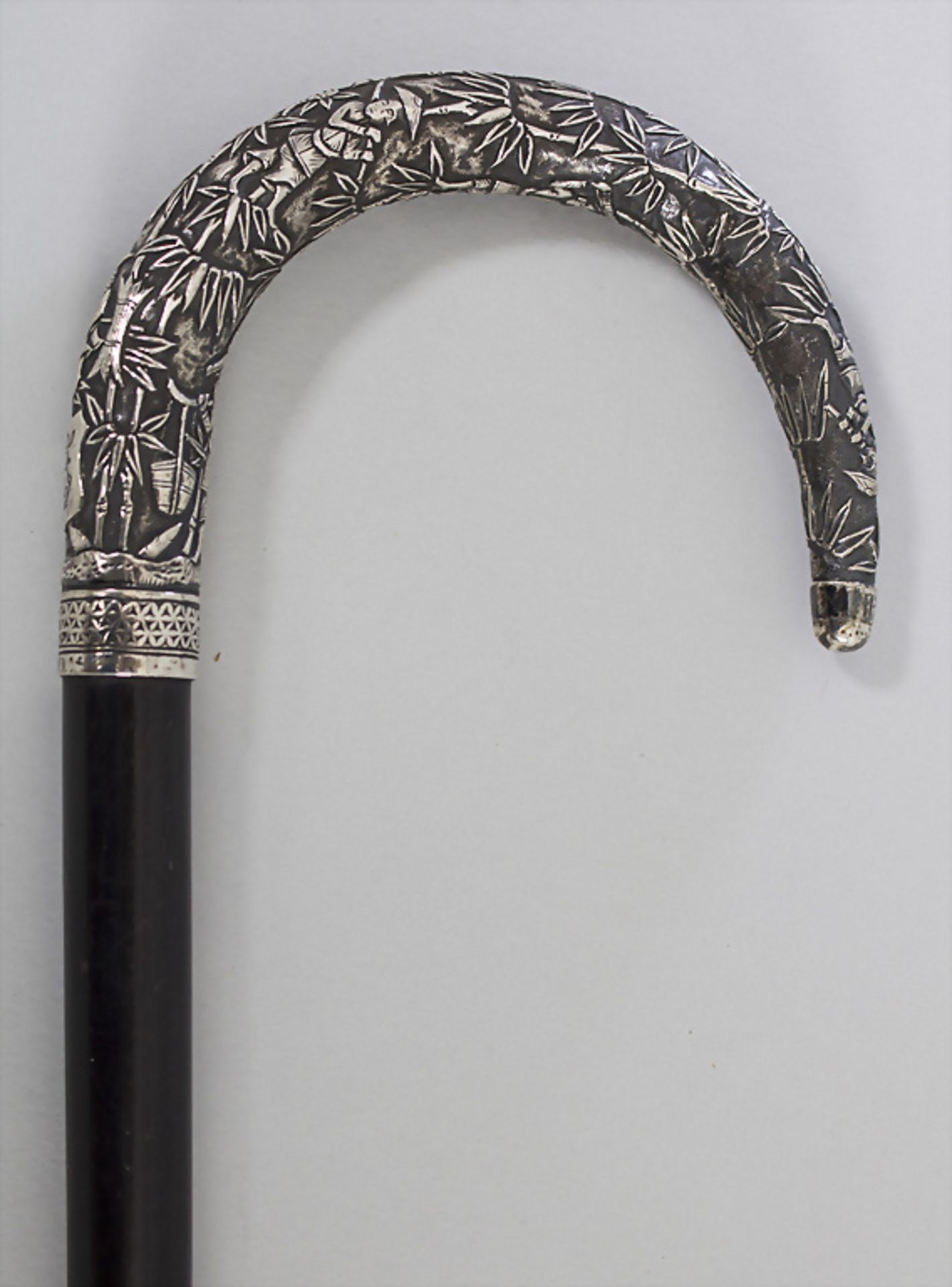 Spazierstock mit Silbergriff / A walking stick / cane with silver handle, China, um 1900 - Bild 2 aus 4