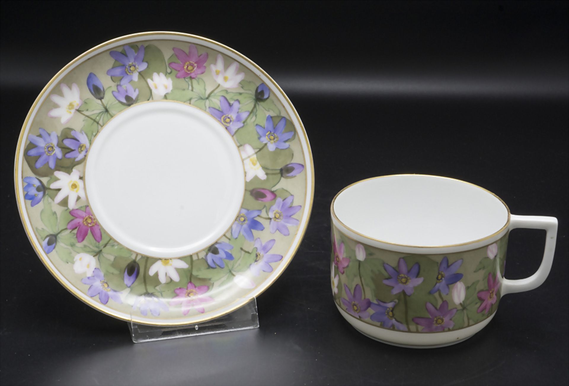 Jugendstil Tasse und UT mit Anemonen / An Art Nouveau cup and saucer with anemones, Rudolf ...