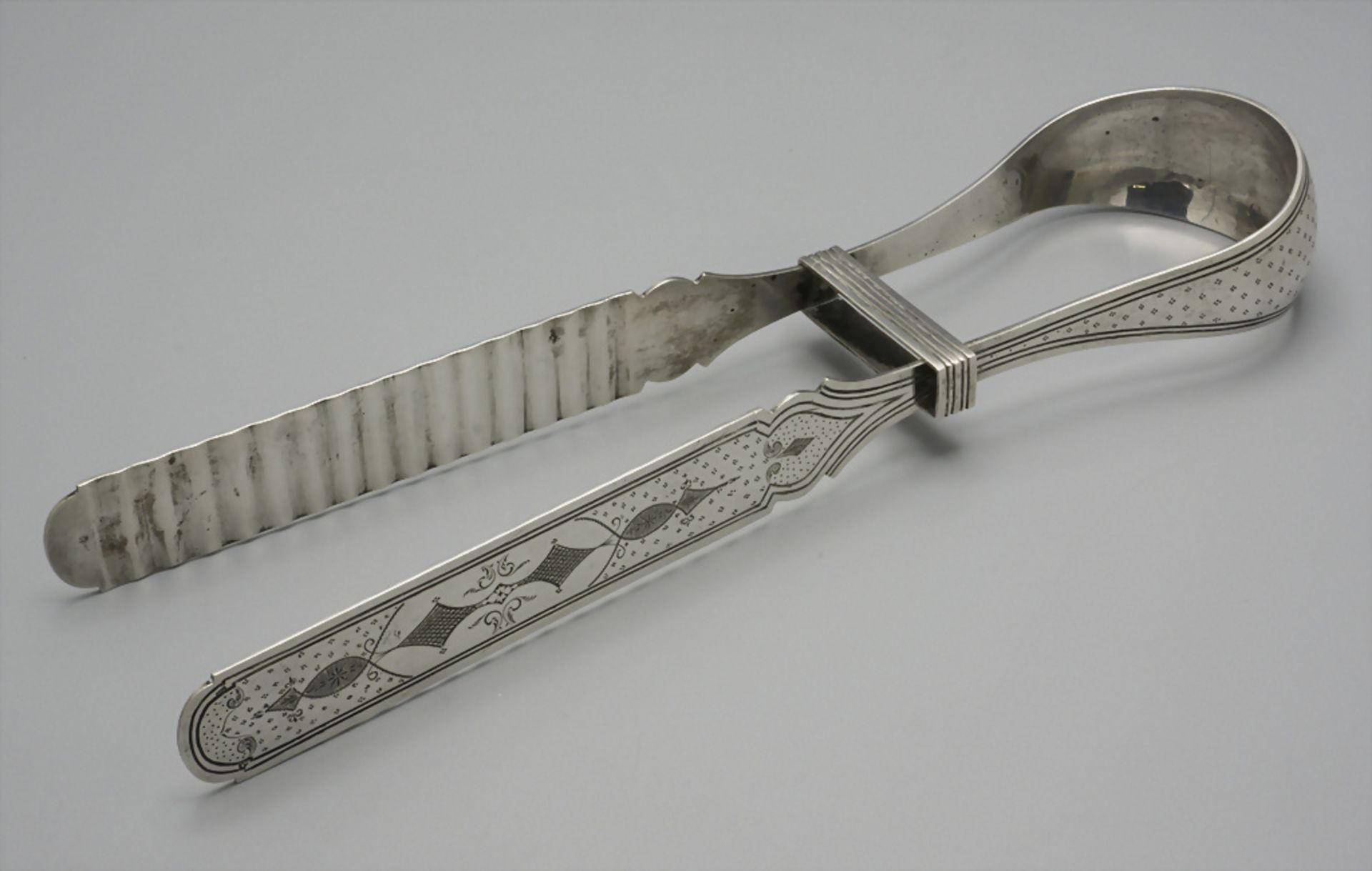 Spargelzange / A silver asparagus tongs, deutsch, um 1900 - Image 2 of 3