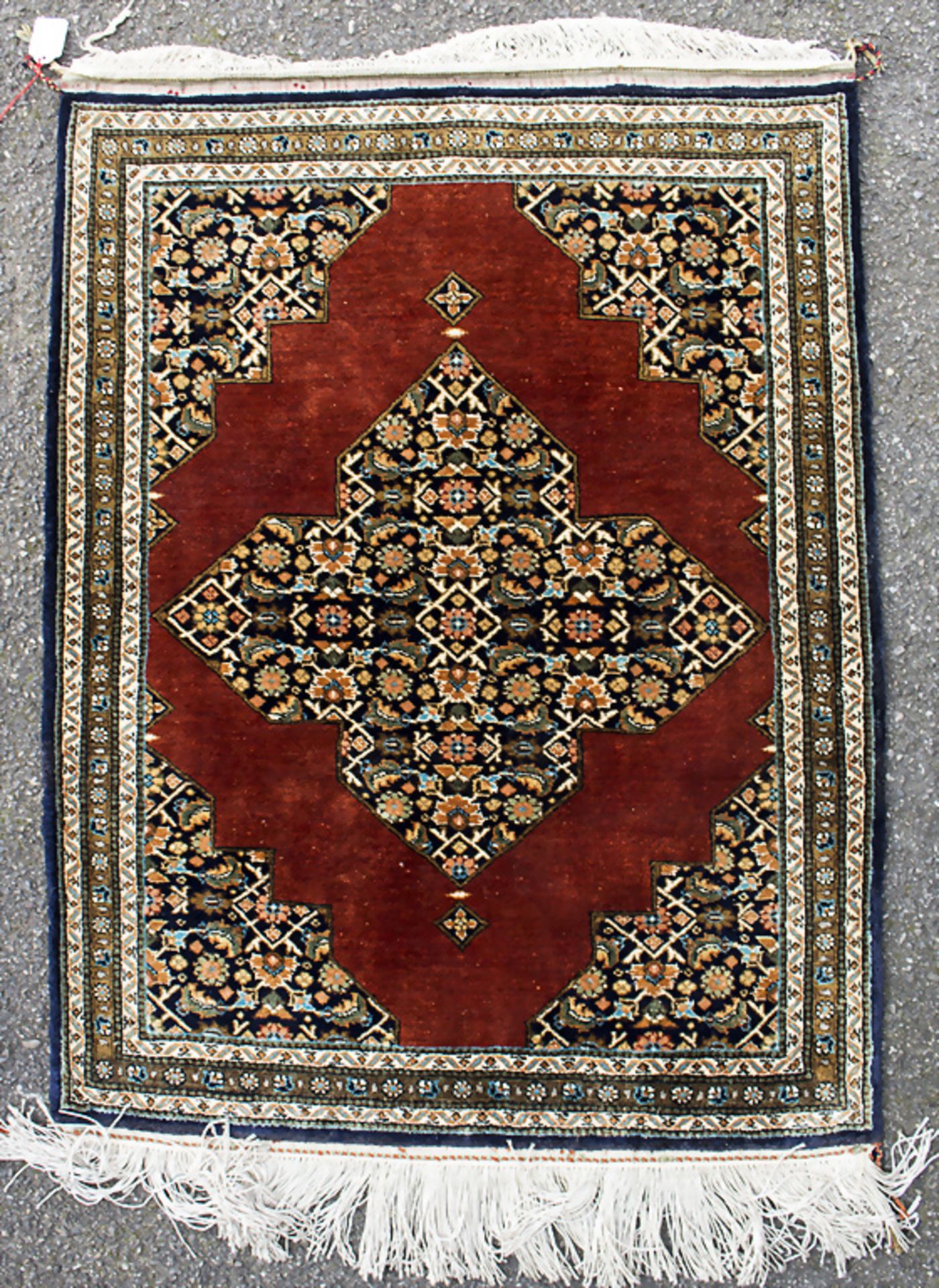 Seidenwandteppich / A silk wall carpet