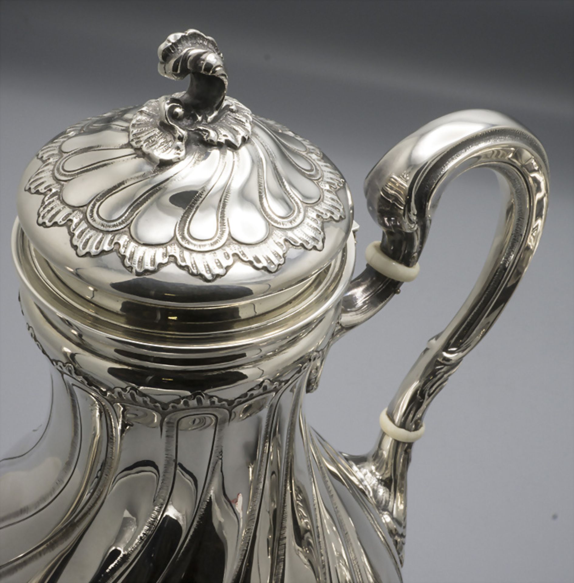 4-teiliger Kaffee- und Teekern / A 4-part silver tea and coffee set, Belgien, um 1900 - Image 9 of 10