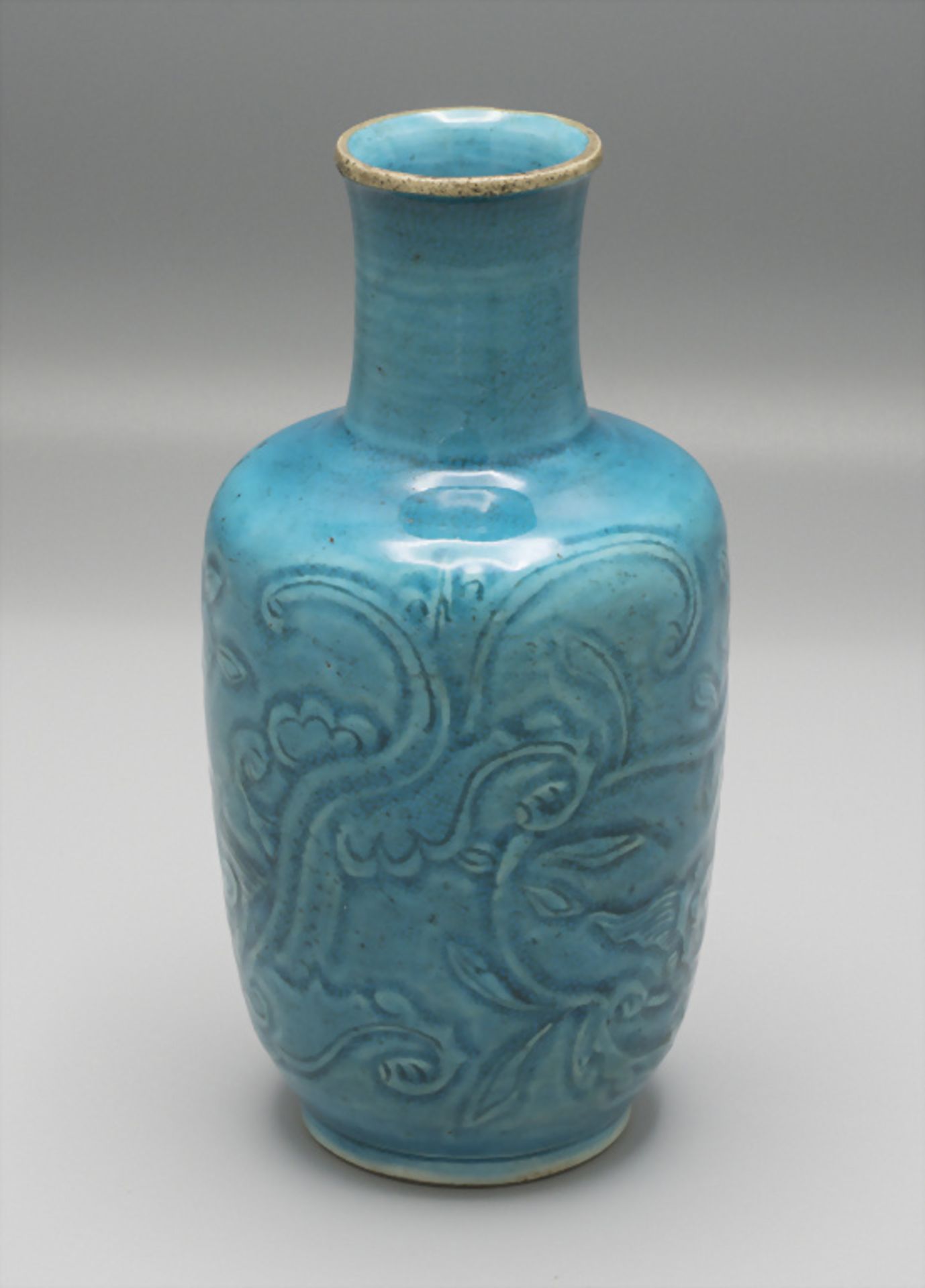 Ziervase / A decorative porcelain vase, China, Ming-Dynastie (1368-1644) - Bild 2 aus 5