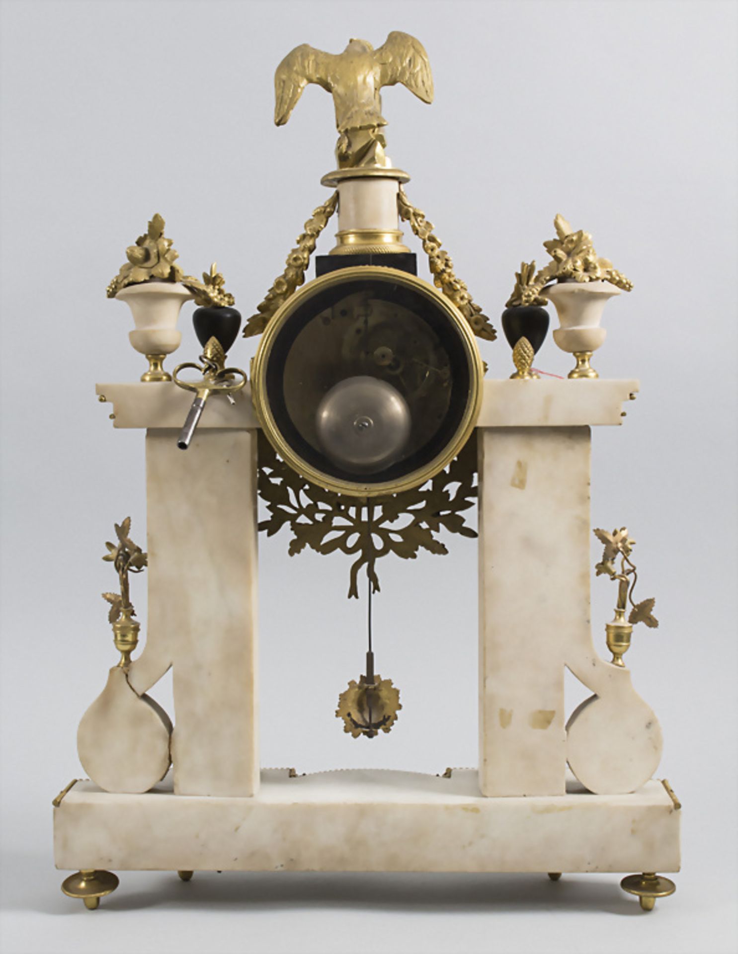 Louis-Seize Kaminuhr / A Louis XVI mantle clock, Paris, um 1780 - Image 5 of 7