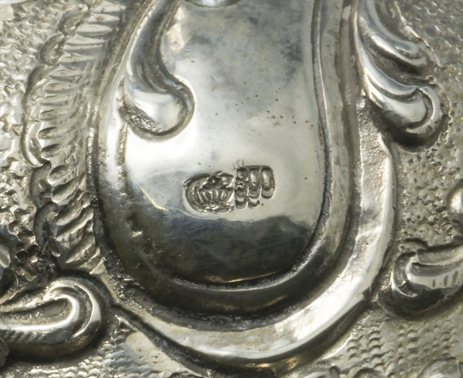 Dreiarmiger Kerzenleuchter / A silver candleholder, deutsch, 20. Jh. - Image 8 of 8