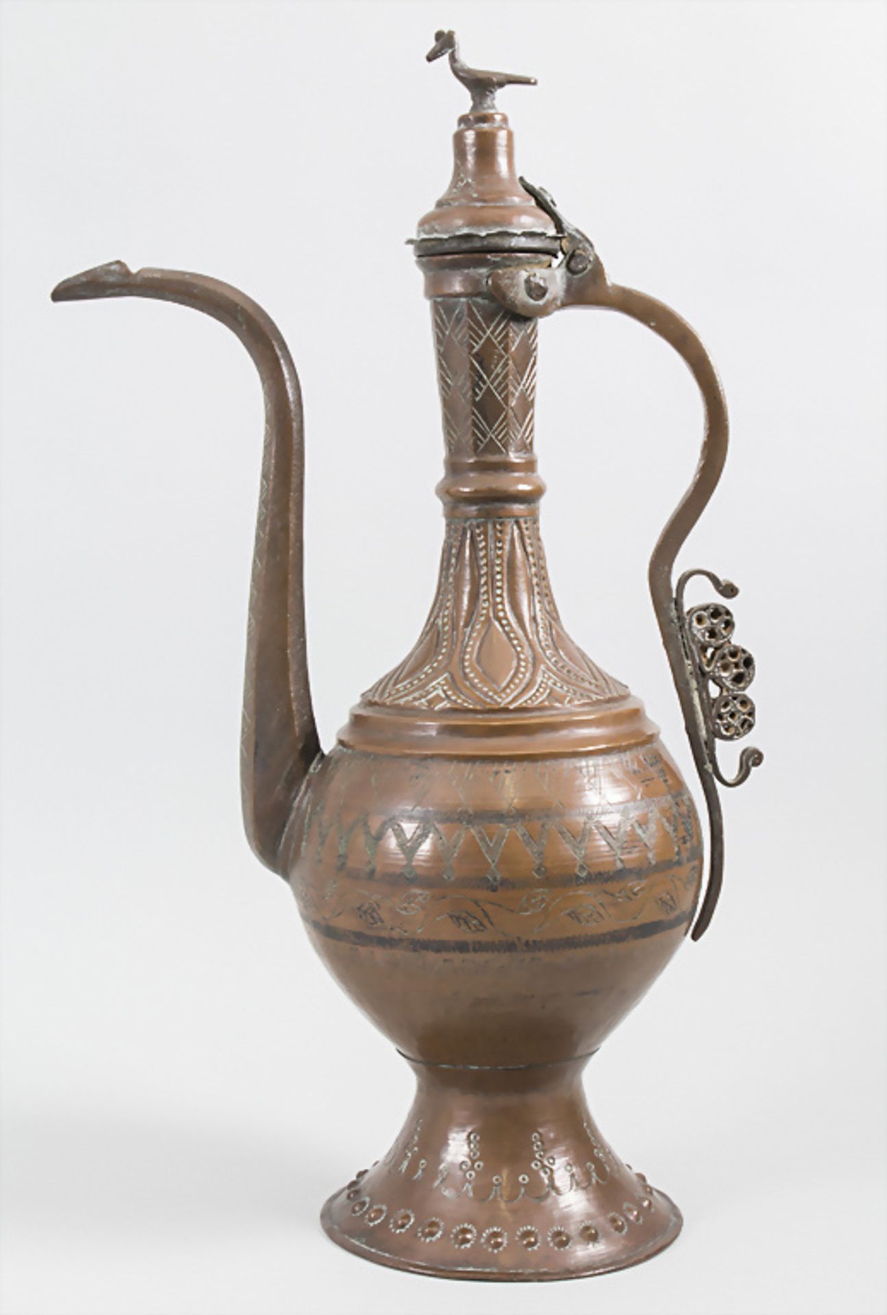 Große Deckelkanne / A large lidded copper jug, Orient, 19. Jh.