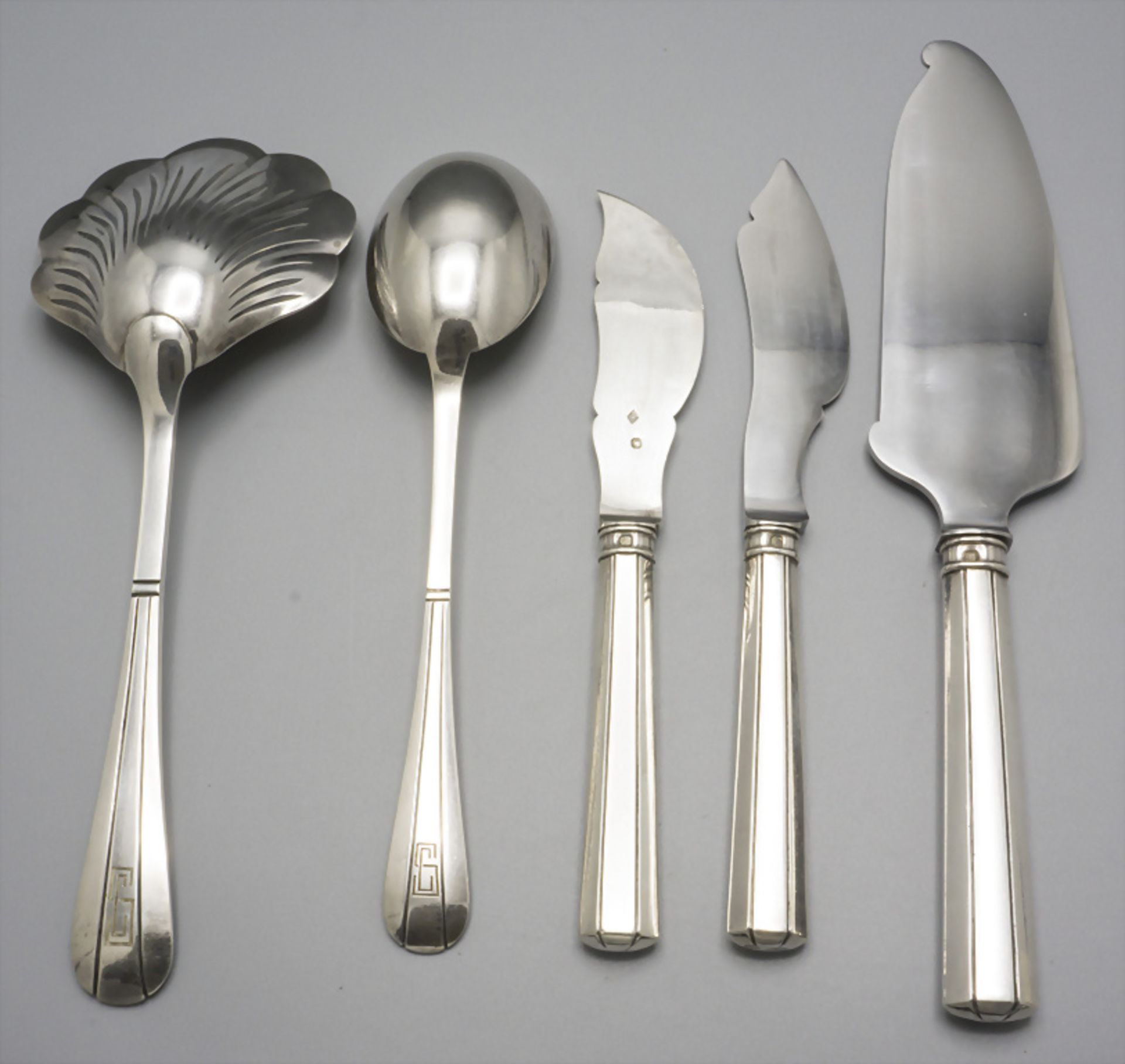 Art Déco Vorlegebesteck 5 tlg. / 5 pieces of a silver Art Deco serving cutlery set, Jacques & ... - Bild 2 aus 7