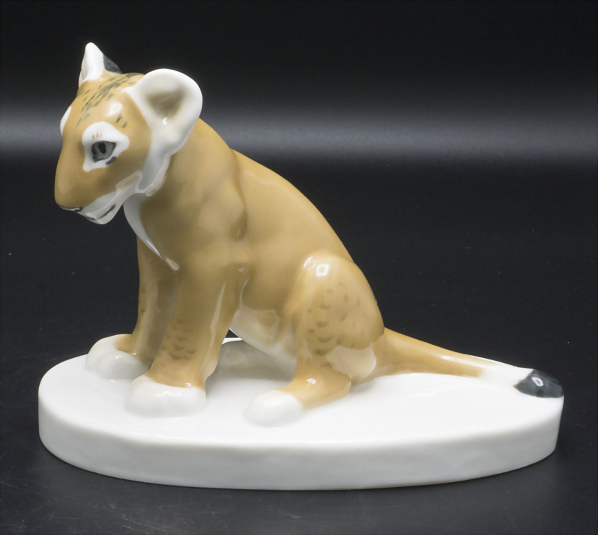 Jugendstil Tierfigur 'Junger Löwe' / An Art Nouveau animal figurine of lion cup, Rudolf ... - Image 2 of 4