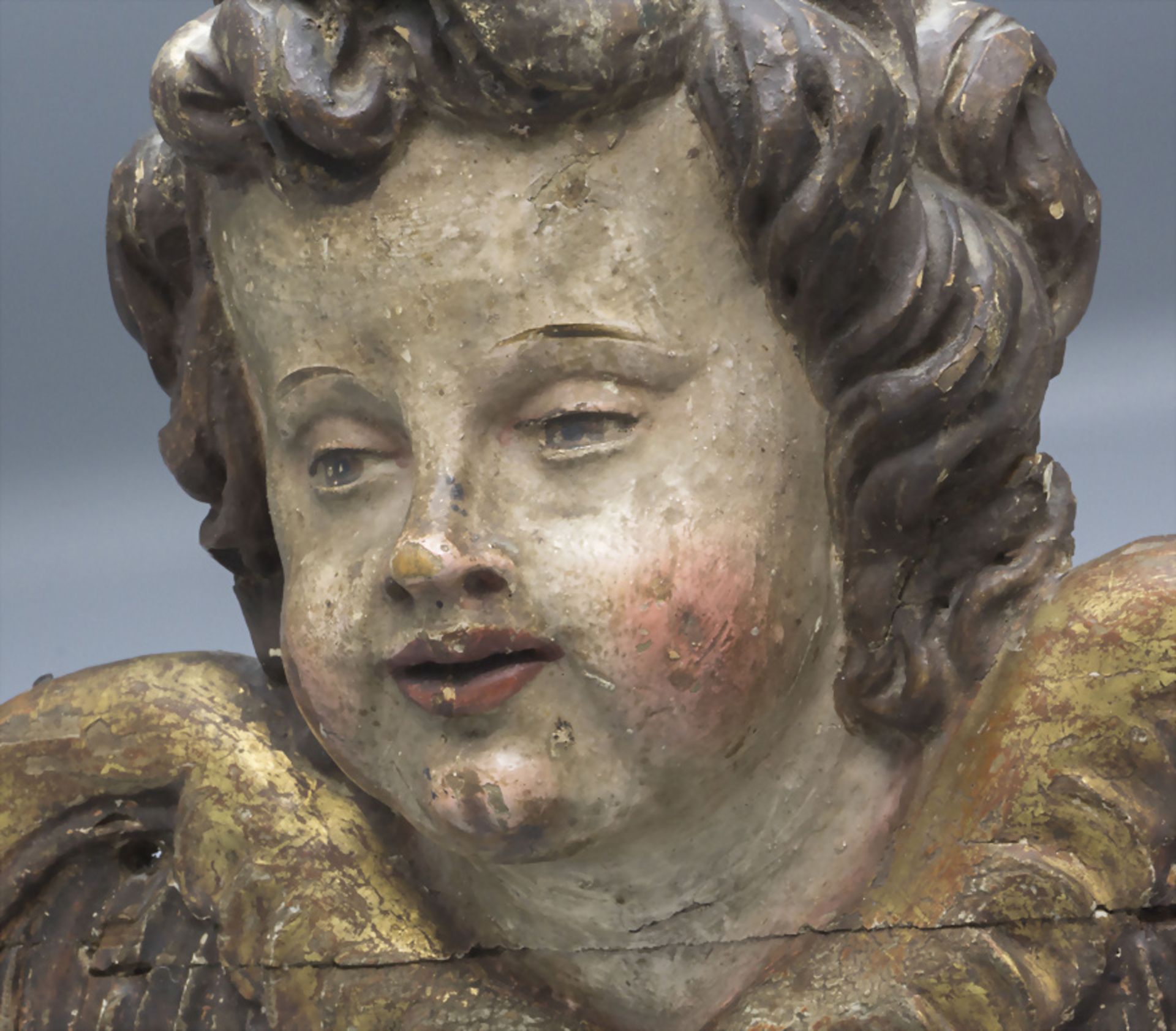 Puttokopf als Hängeskulptur / A head of a putto as hanging sculpture, Süddeutschland, 18. Jh. - Bild 2 aus 3