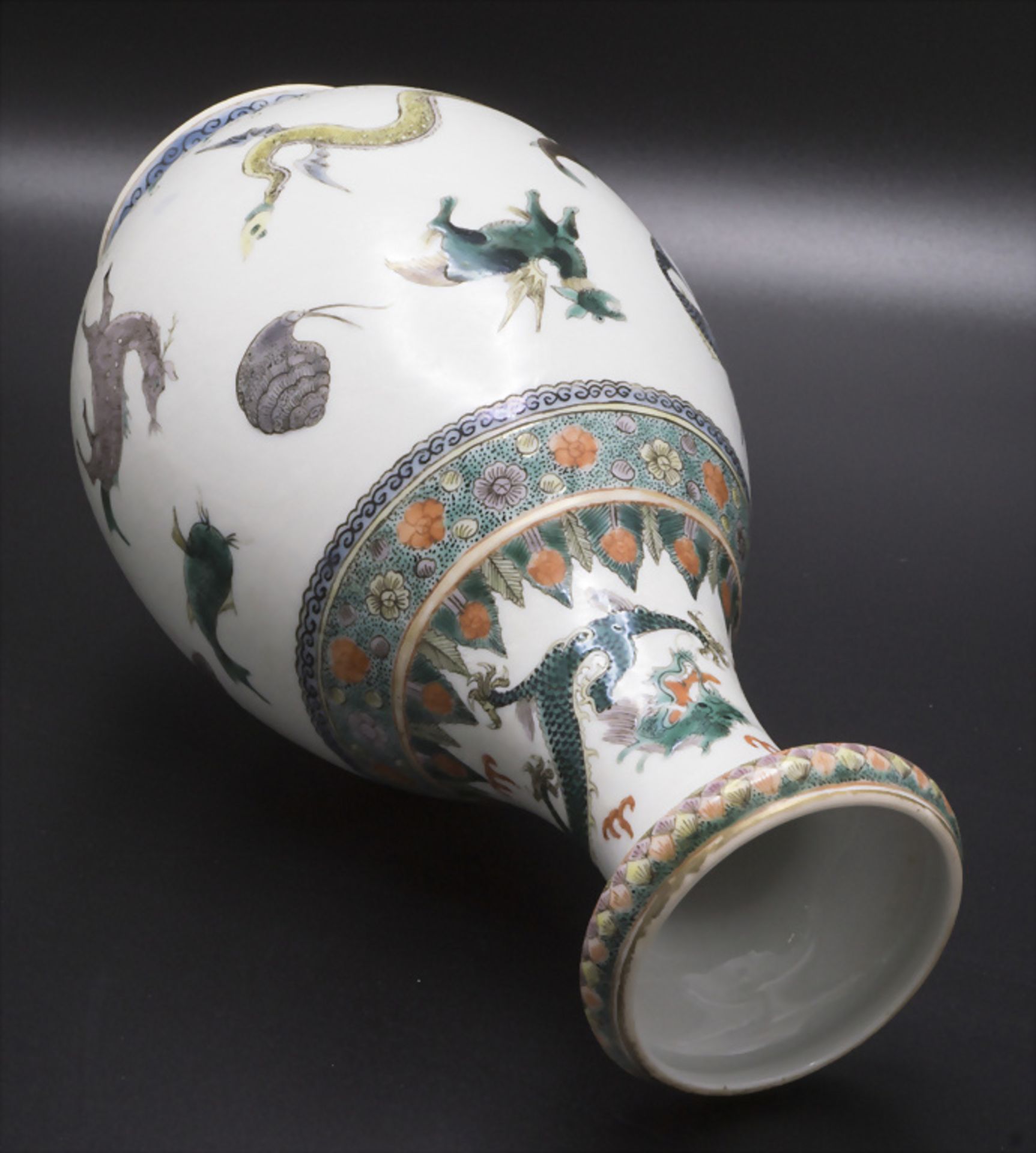 Sehr seltene 'SCRAFFITO' Porzellan Ziervase / A very rare 'Scraffito' decorative porcelain ... - Bild 4 aus 10