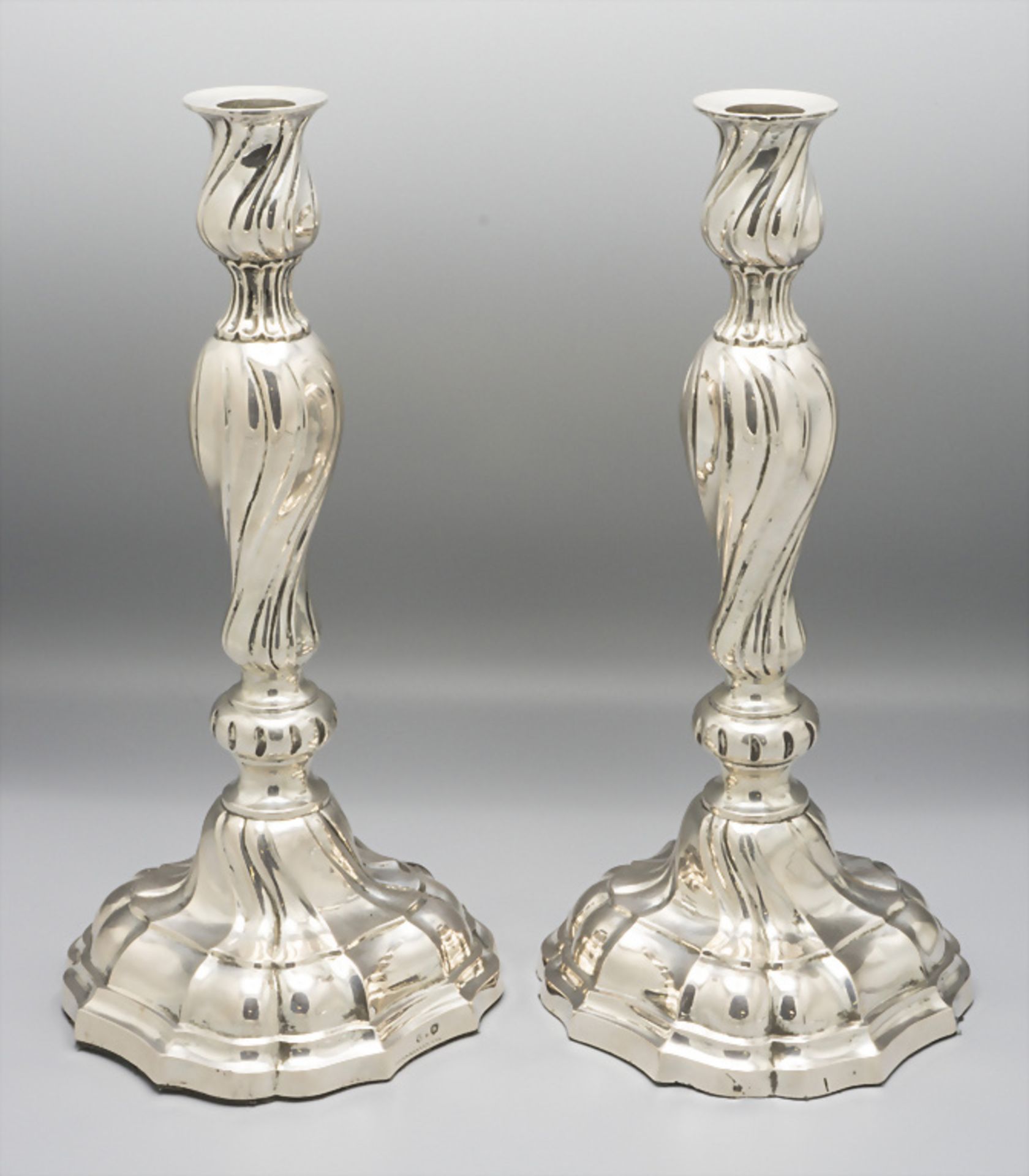 Paar Biedermeier Kerzenleuchter / A pair of silver Biedermeier candlesticks, Berlin, um 1850 - Image 2 of 6