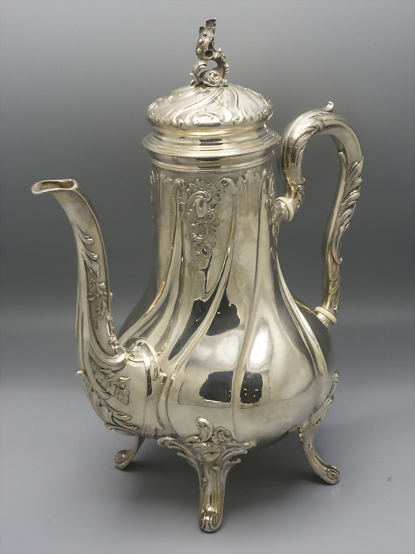 Kaffeekanne / A silver coffee pot, Jakob Grimminger, Schwäbisch Gmünd, um 1900 - Bild 2 aus 7
