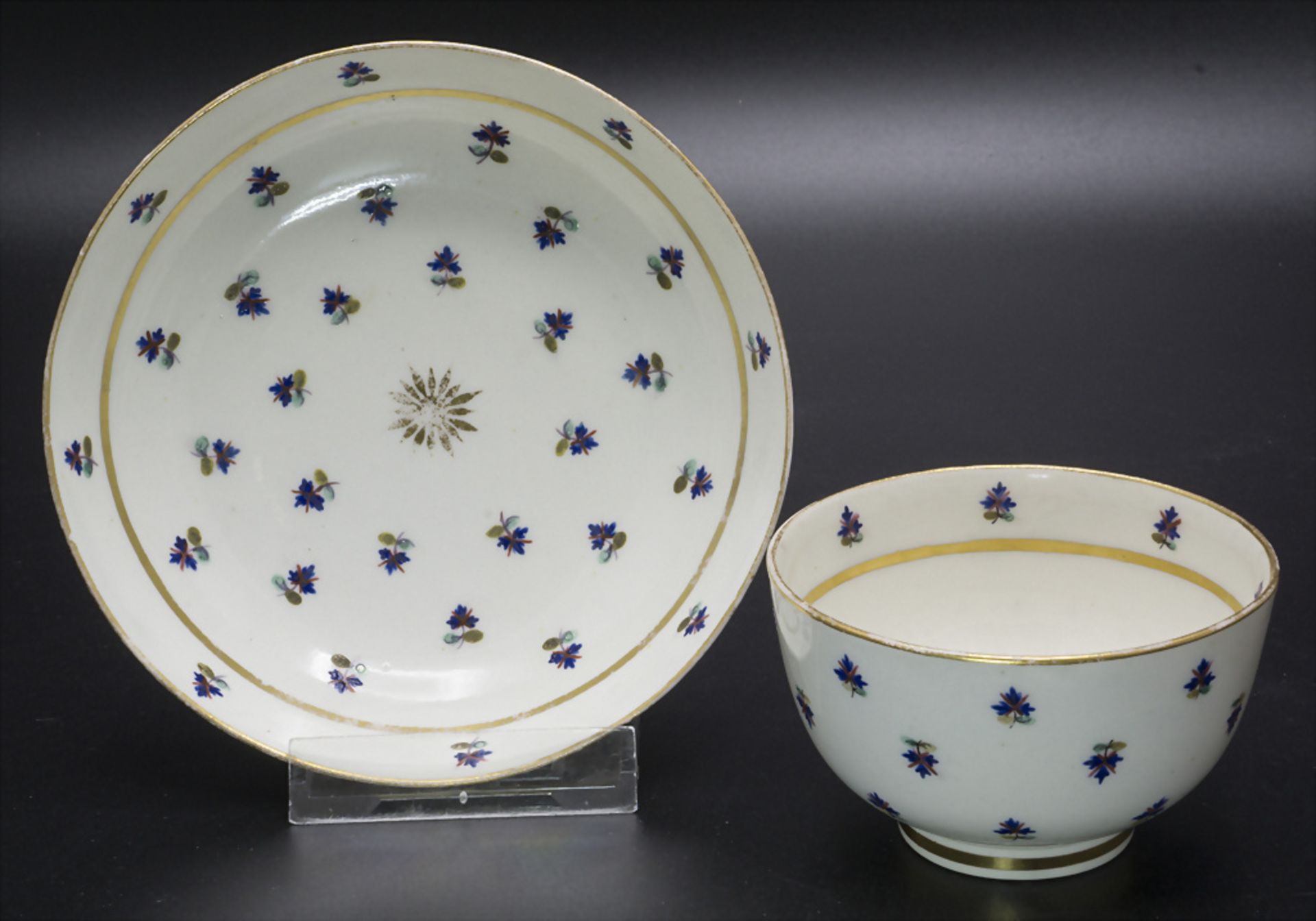 Creamware Koppchen und UT / A creamware tea bowl and saucer, Leeds, Yorkshire, um 1800