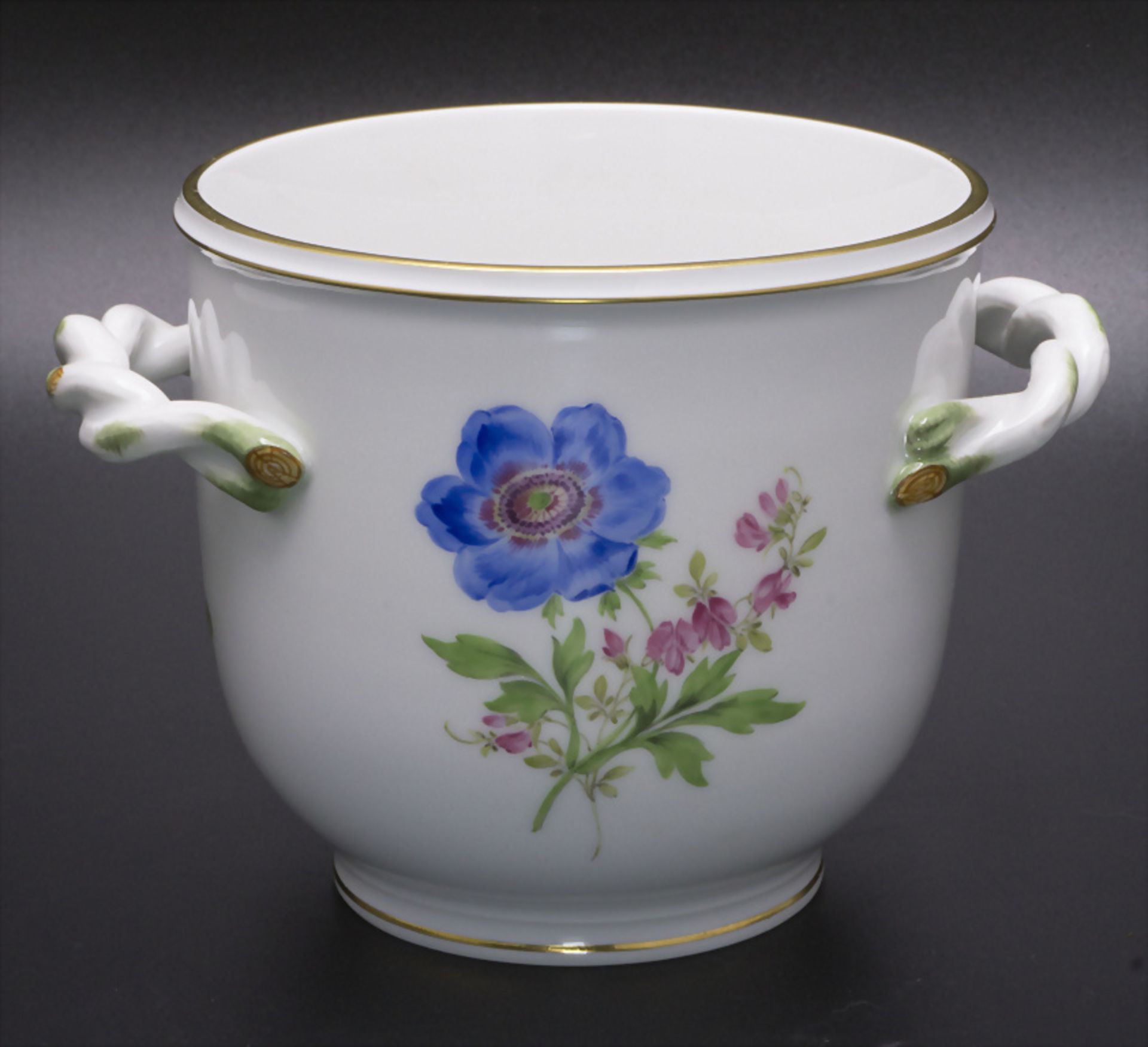 Blumenübertopf / Cachepot / A flower pot, Meissen, 2. Hälfte 20. Jh. - Image 3 of 9