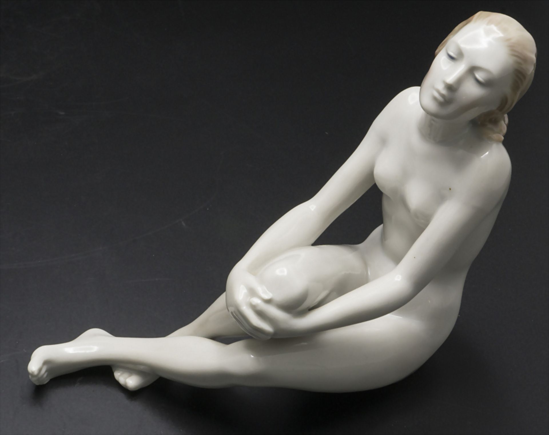 Sitzender Akt / A sitting nude, Metzler & Ortloff, Ilmenau, um 1930