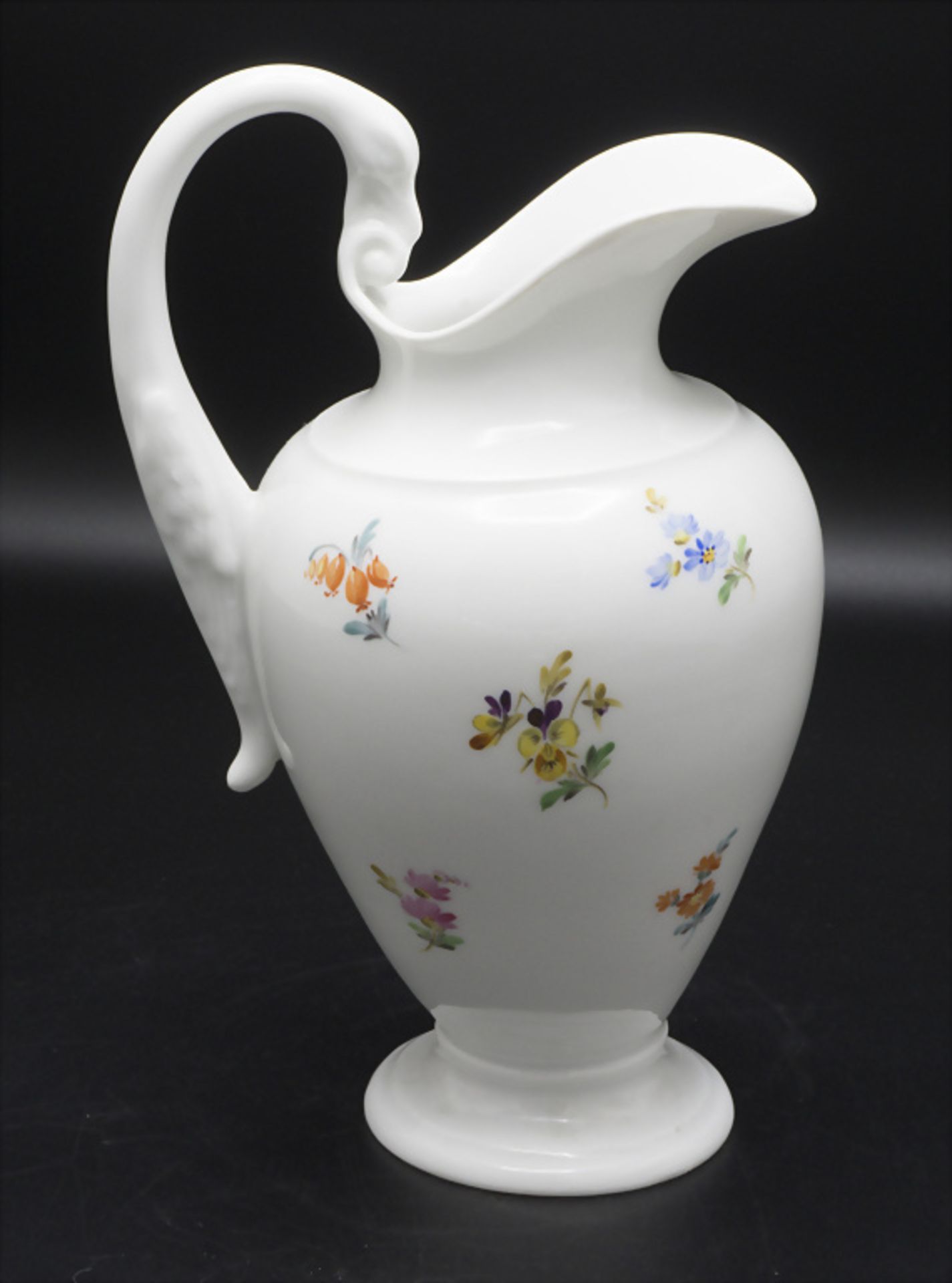 Krug mit Schwanenhenkel und Streublumen / A creamer with swan handle and scattered flowers, ... - Image 2 of 5