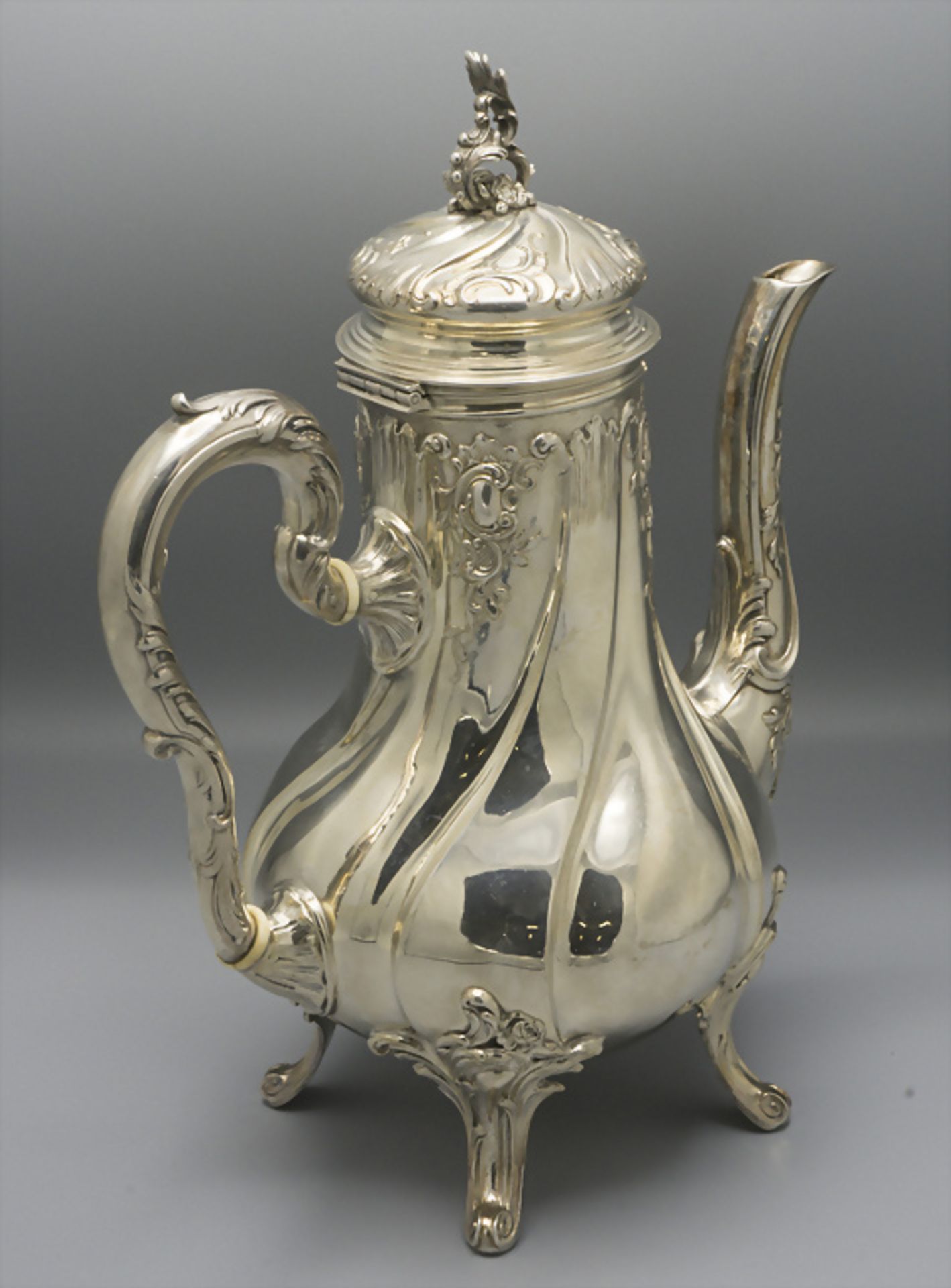 Kaffeekanne / A silver coffee pot, Jakob Grimminger, Schwäbisch Gmünd, um 1900 - Bild 3 aus 7