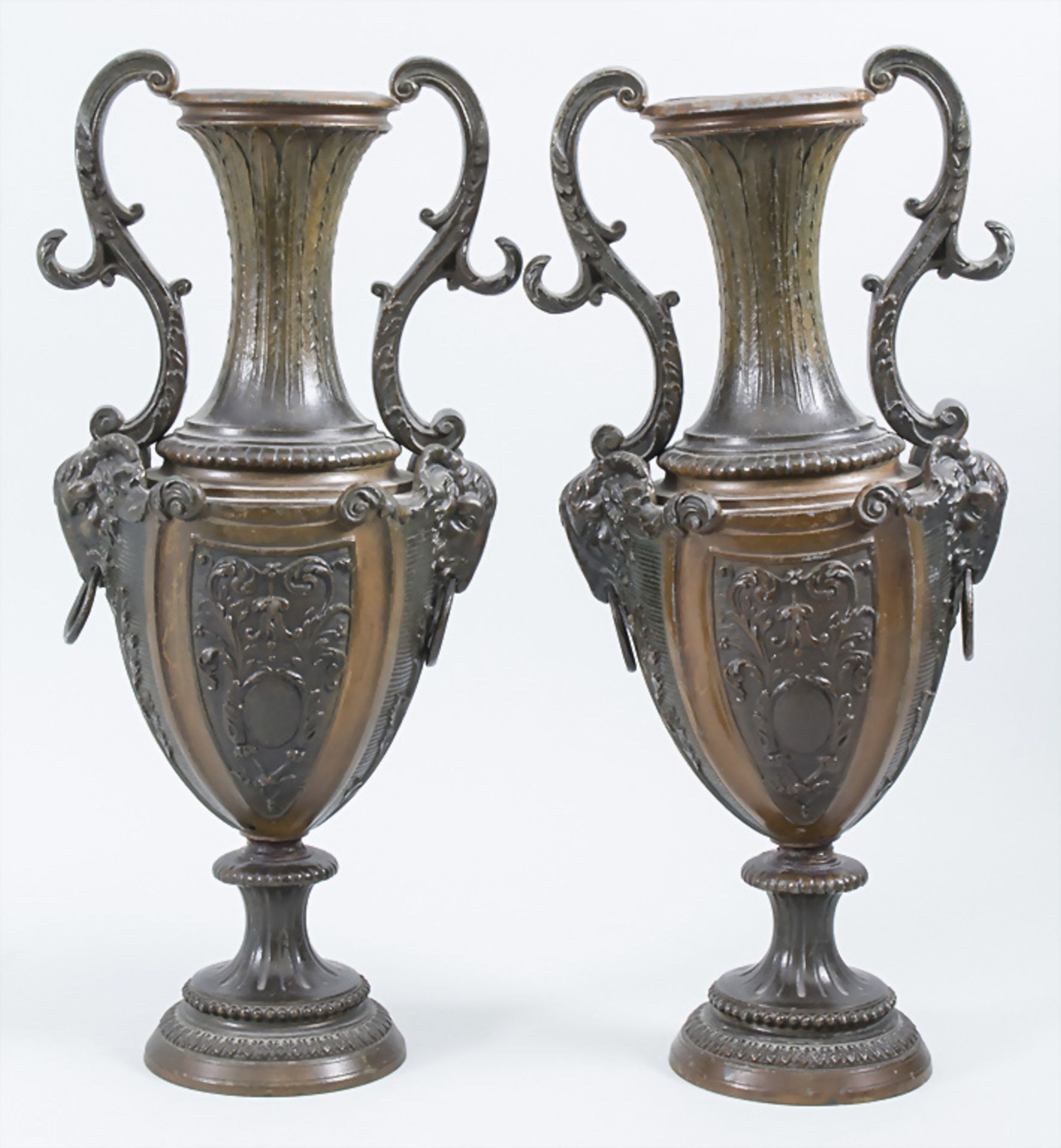 Zwei Historismus Vasen / Two Historicism vases, Paris, um 1900