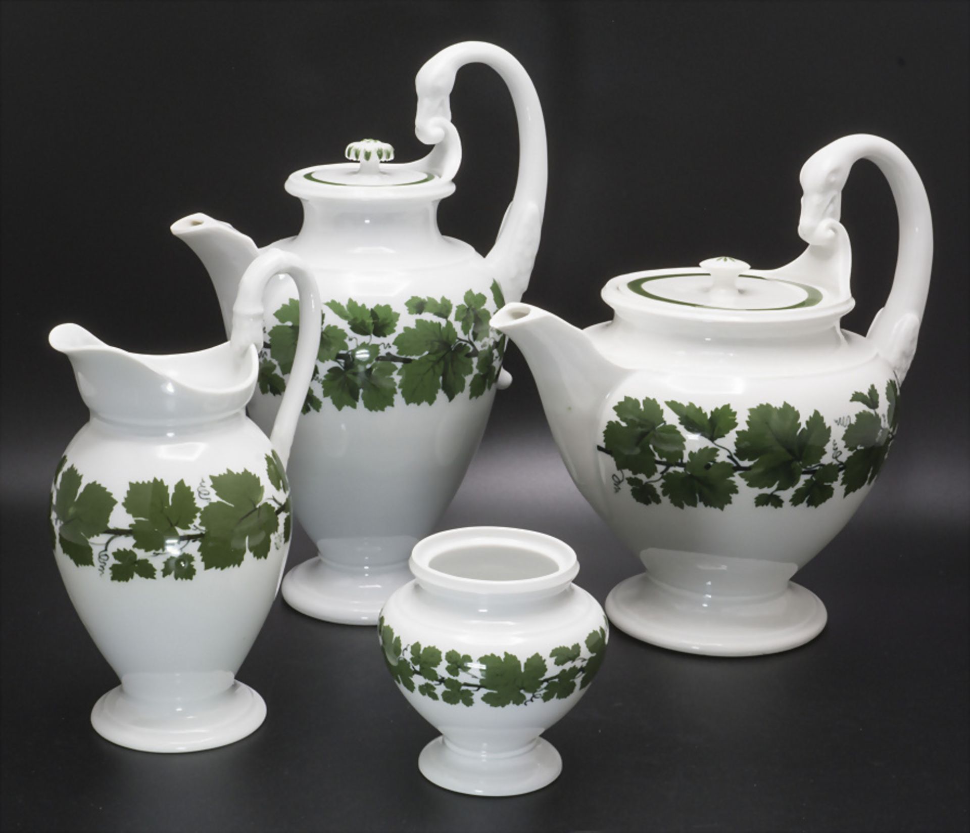 Lot 3 Teile Restservice Weinlaubdekor / 3 serving pieces with vine leaves, Meissen, 19. Jh.