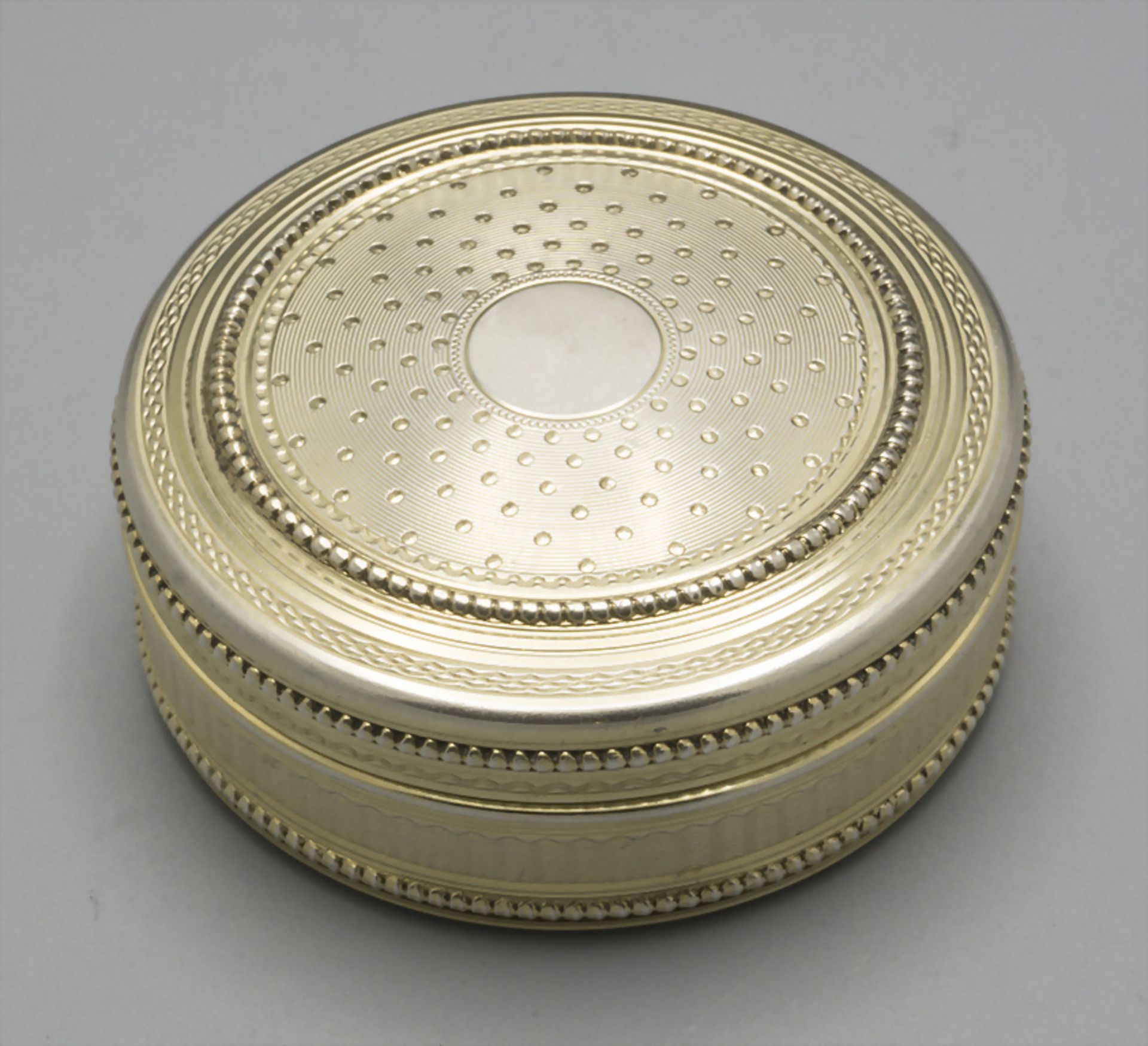 Tabatiere / Schnupftabakdose / A gilded silver snuff box, Paris, um 1880