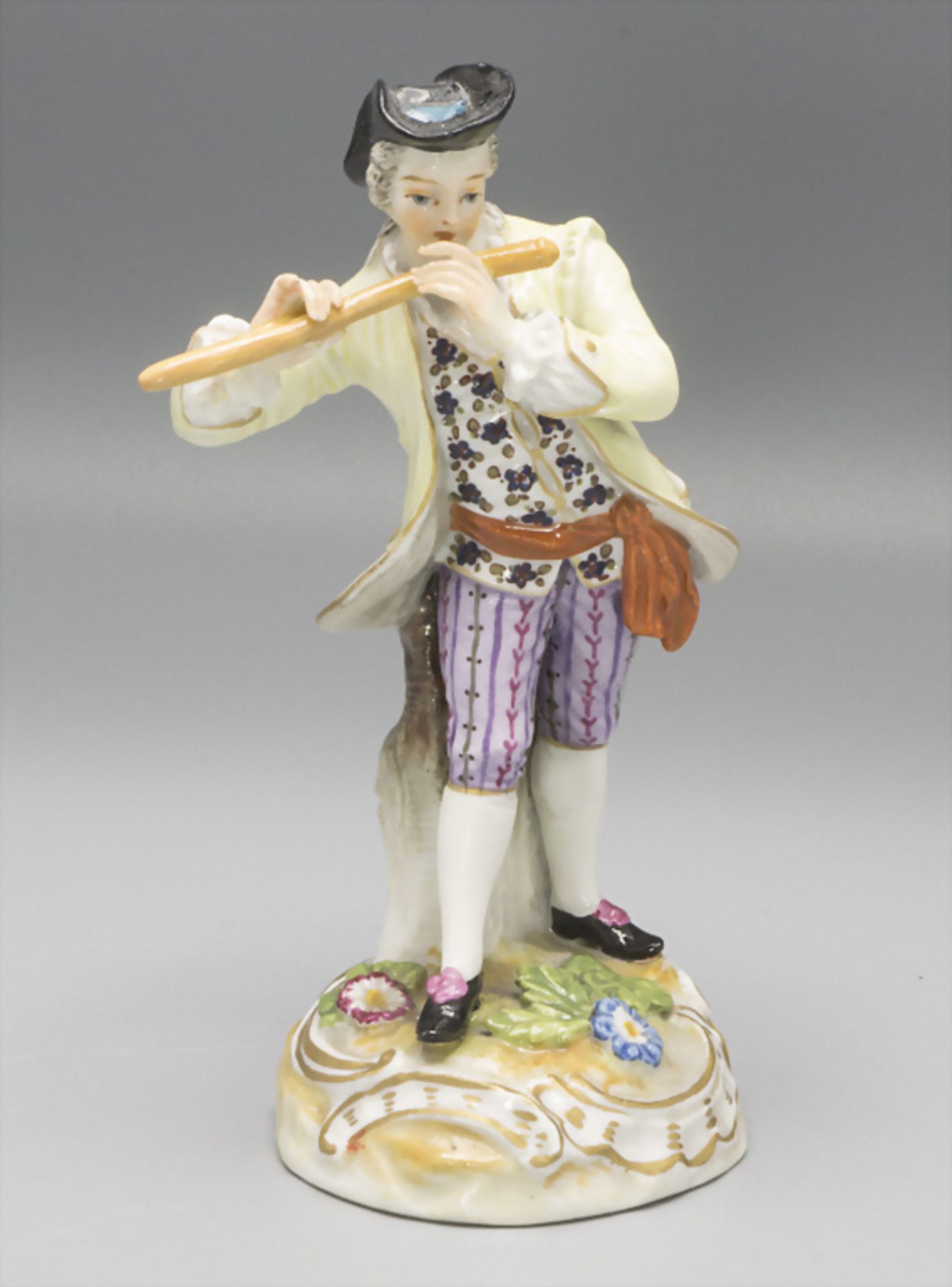 Junger Flötist / A figure of a young flute player, wohl deutsch, 19. Jh.