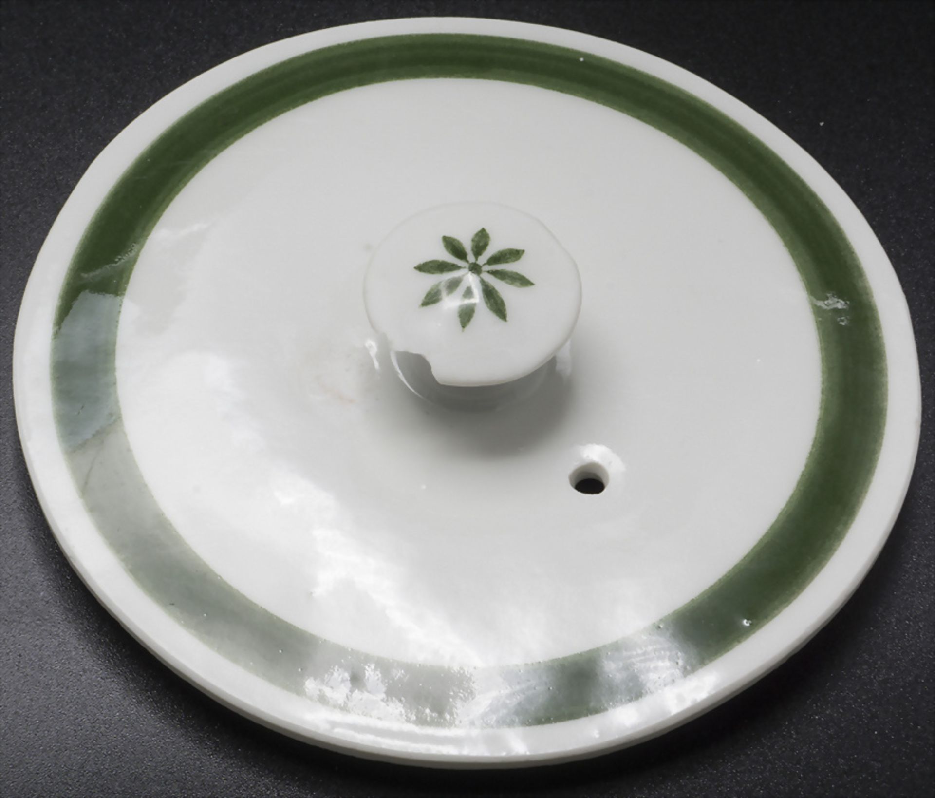 Lot 3 Teile Restservice Weinlaubdekor / 3 serving pieces with vine leaves, Meissen, 19. Jh. - Image 3 of 5