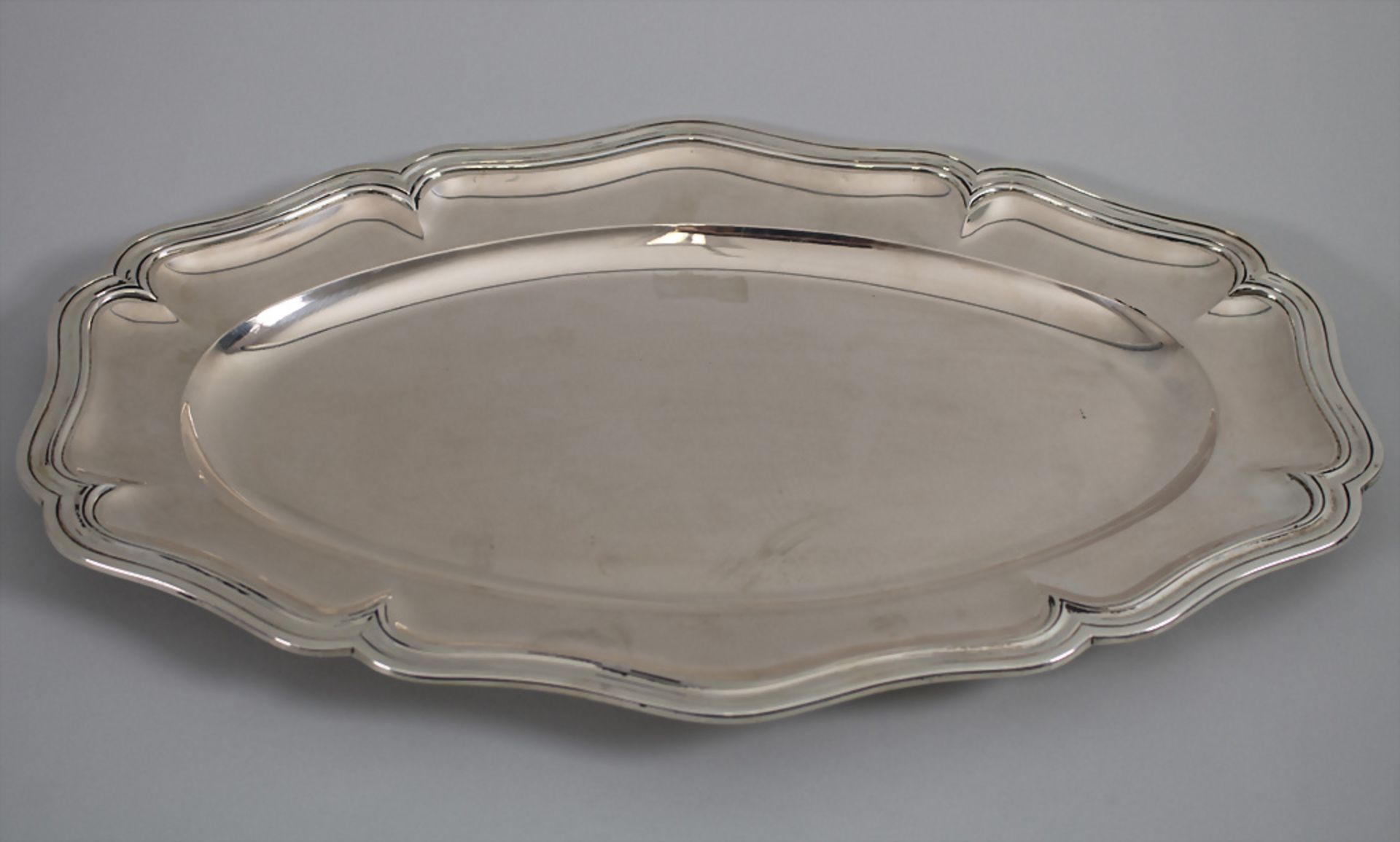 Ovale Platte / An oval silver plate, Emile Puiforcat, Paris, um 1900