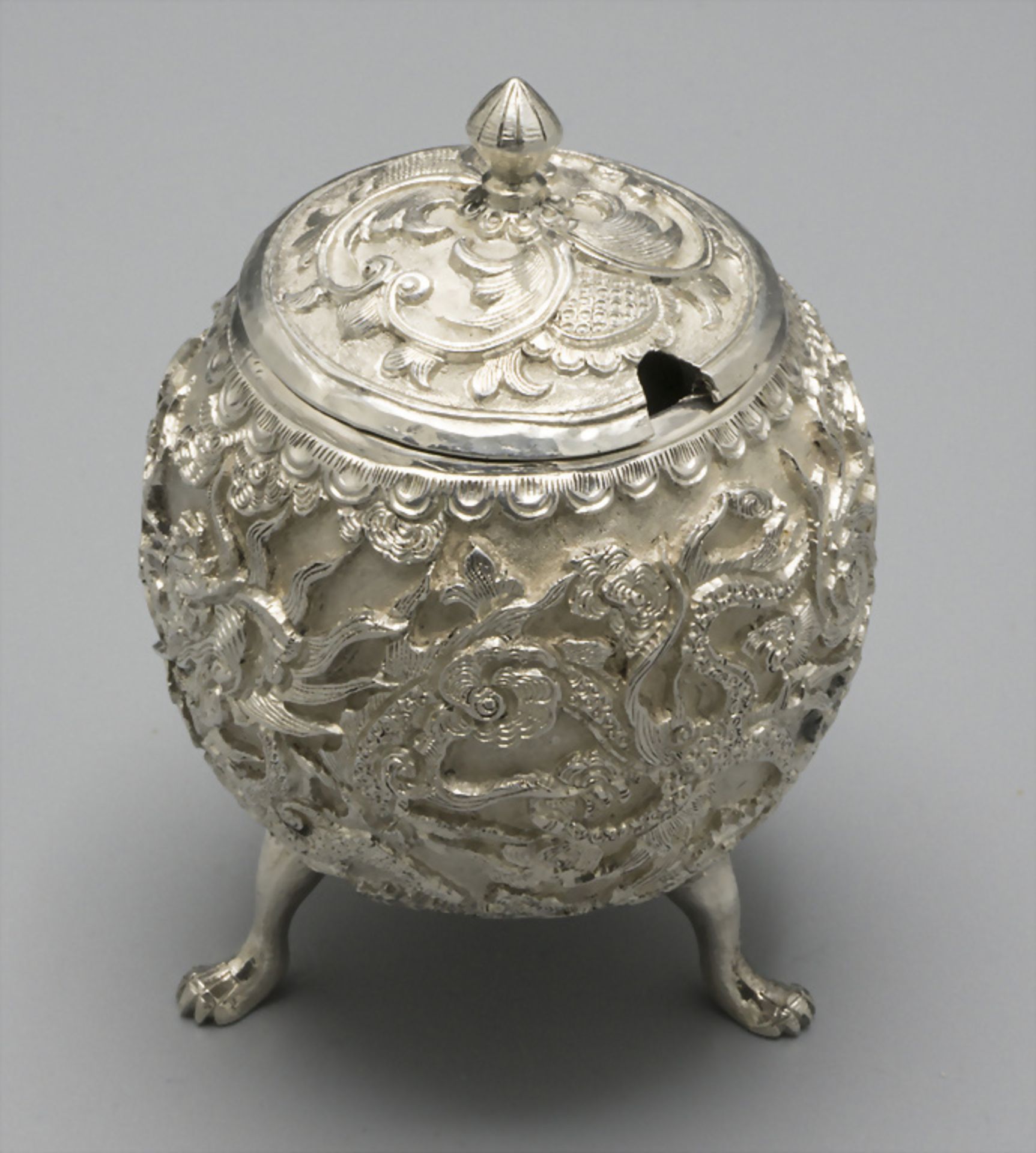 Saliere / A silver salt cellar, China/Vietnam, um 1900