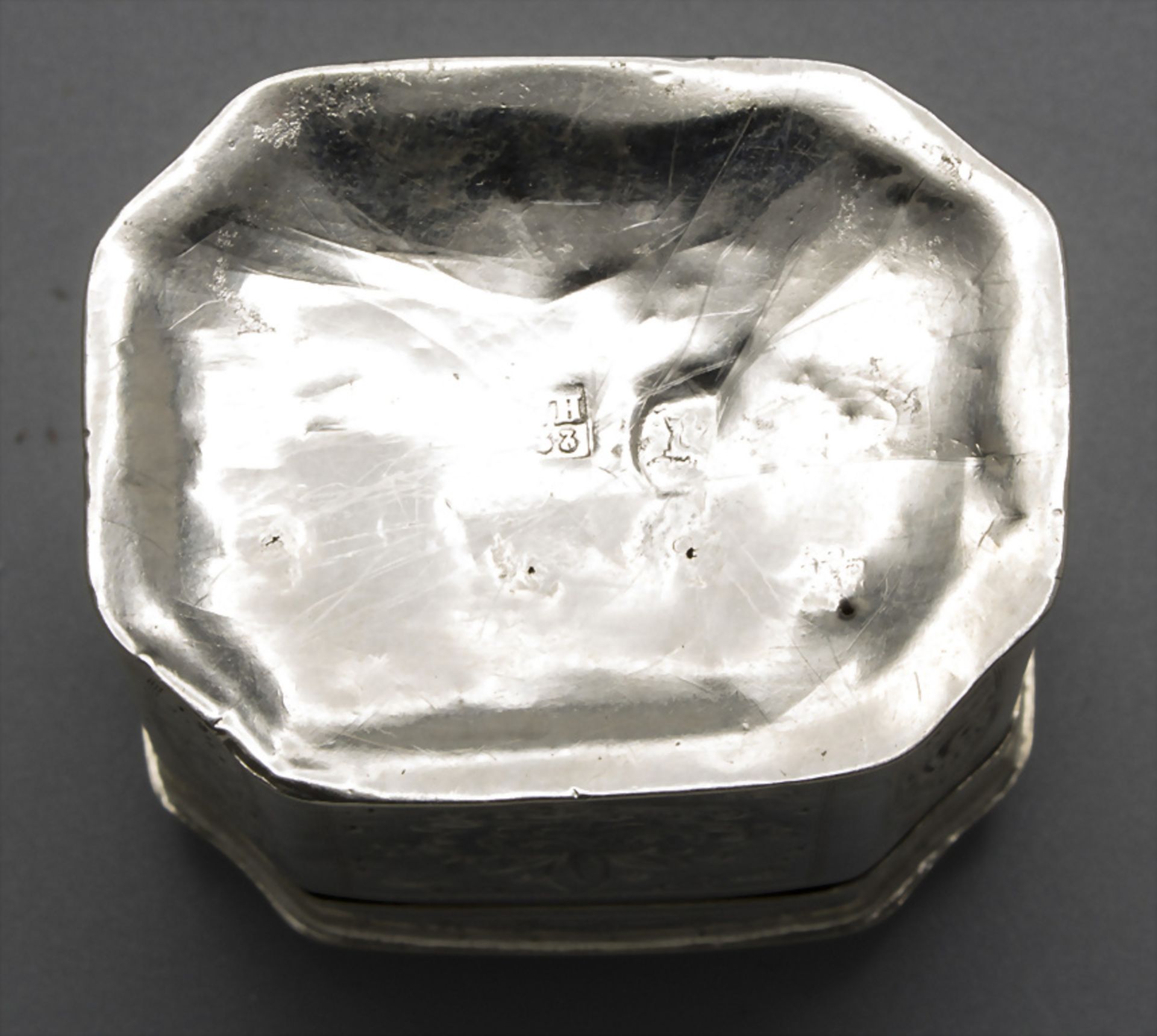 Tabatiere / Schnupftabakdose / A silver snuff box, Niederlande / Nederland, um 1833 - Image 4 of 8