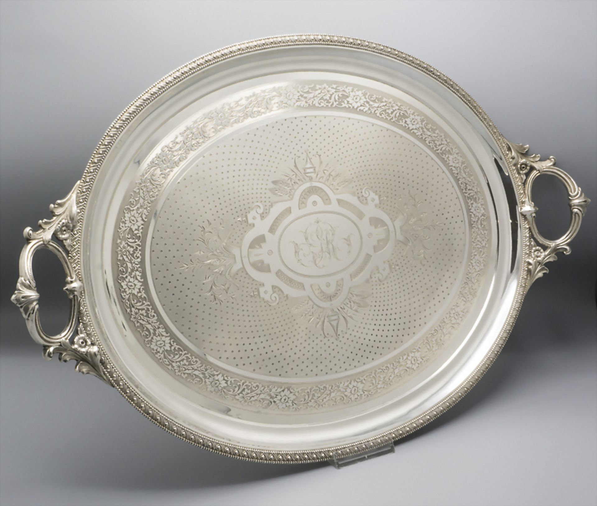 Tee-Tablett / A silver tea tray, Gustav Memmert, Berlin, um 1920