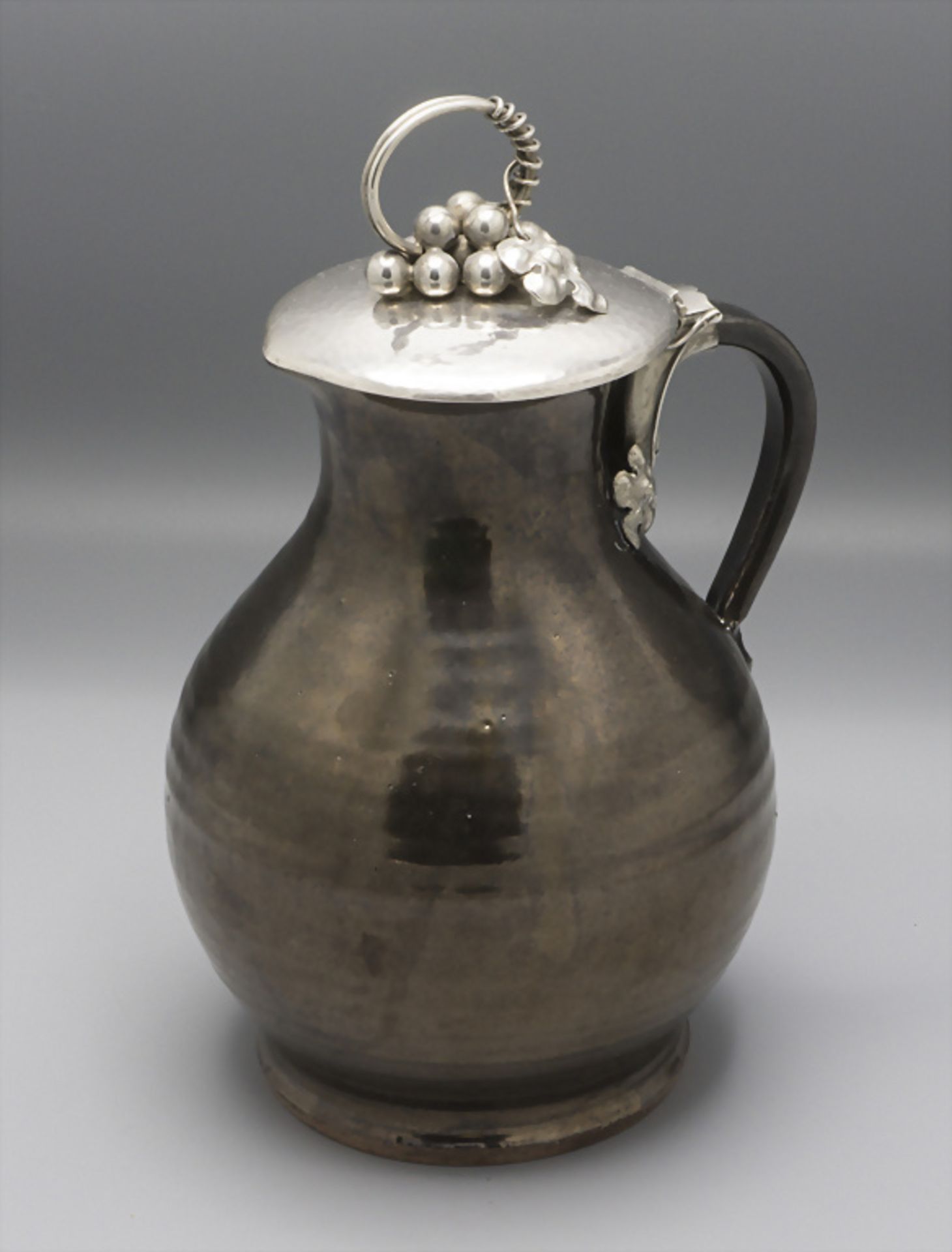 Jugendstil Weinkrug / A silver wine jug, Schleissner & Söhne, Hanau, um 1915