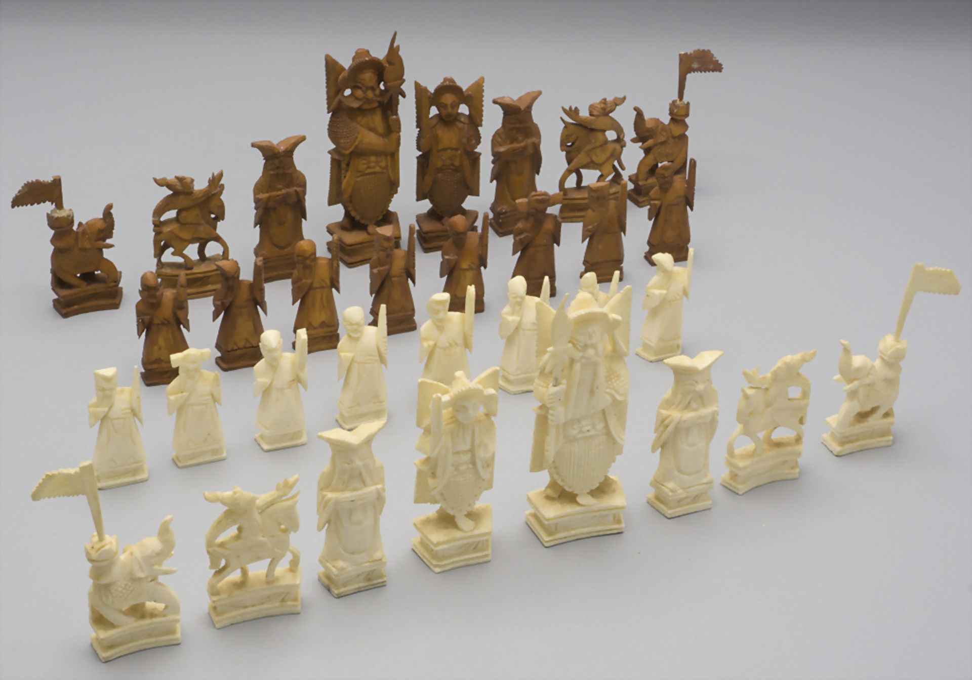 Schachspiel-Figuren / chess pieces, China, um 1930