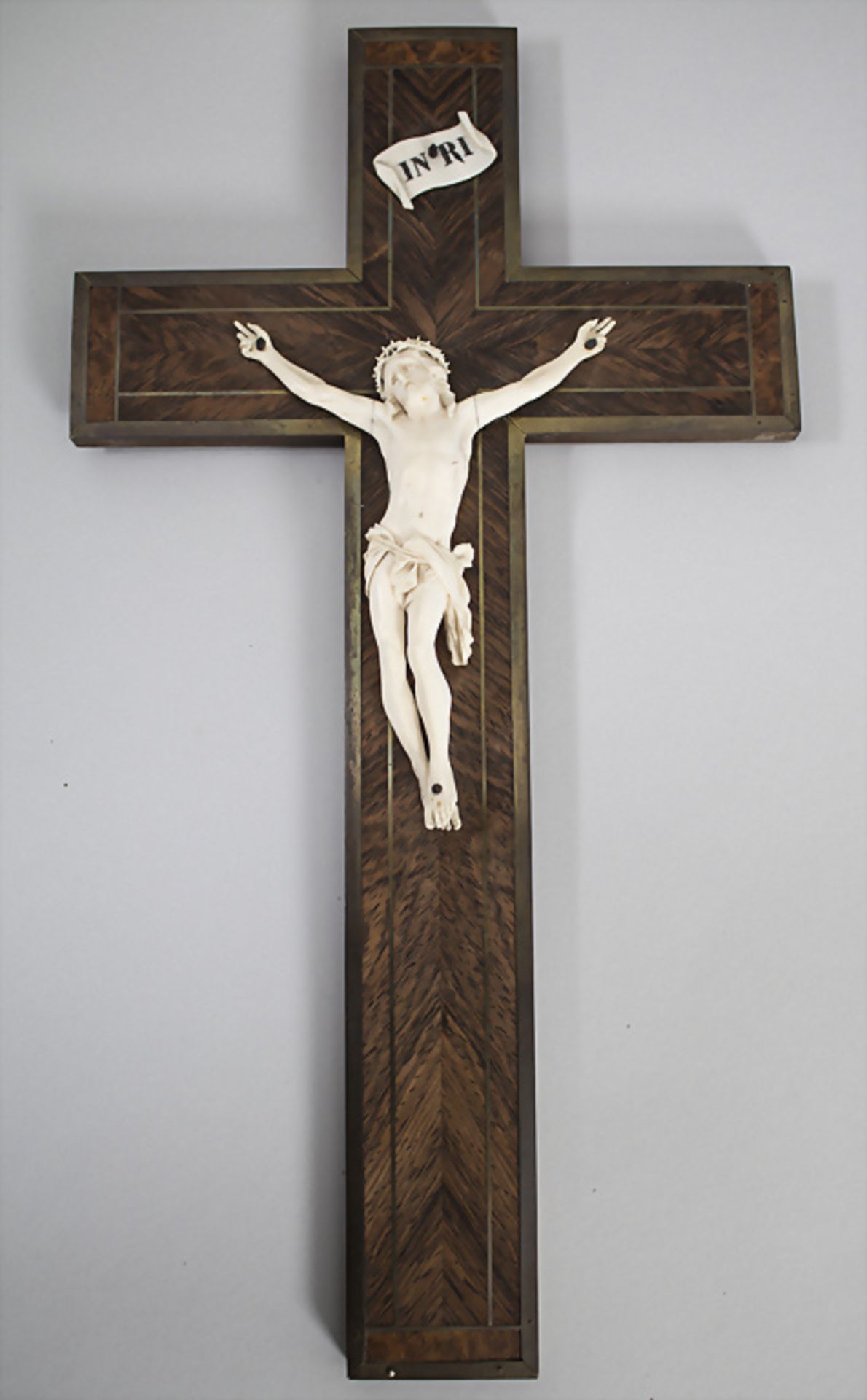 Elfenbein-Kruzifix, Frankreich, um 1900