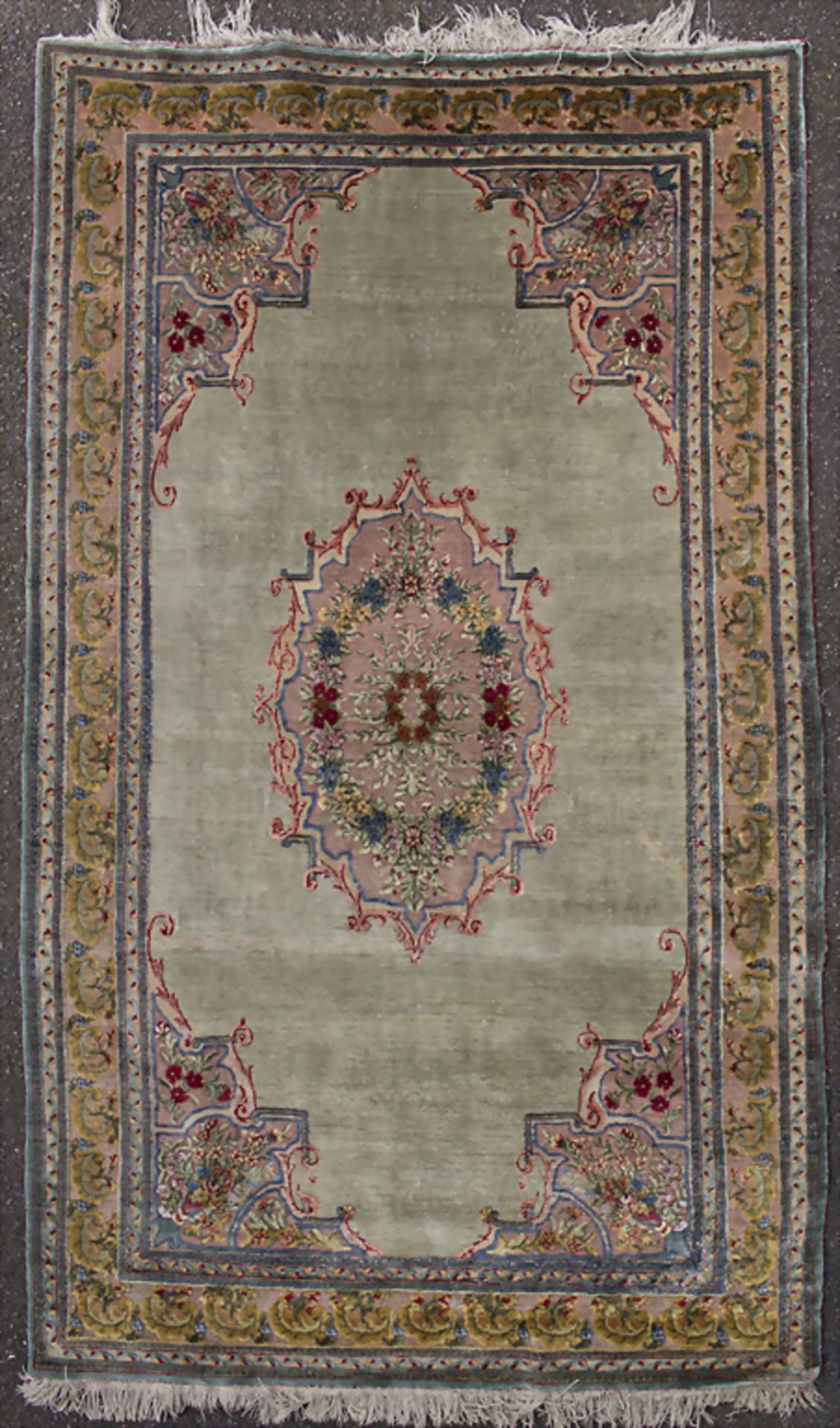 Seidenteppich / A silk carpet