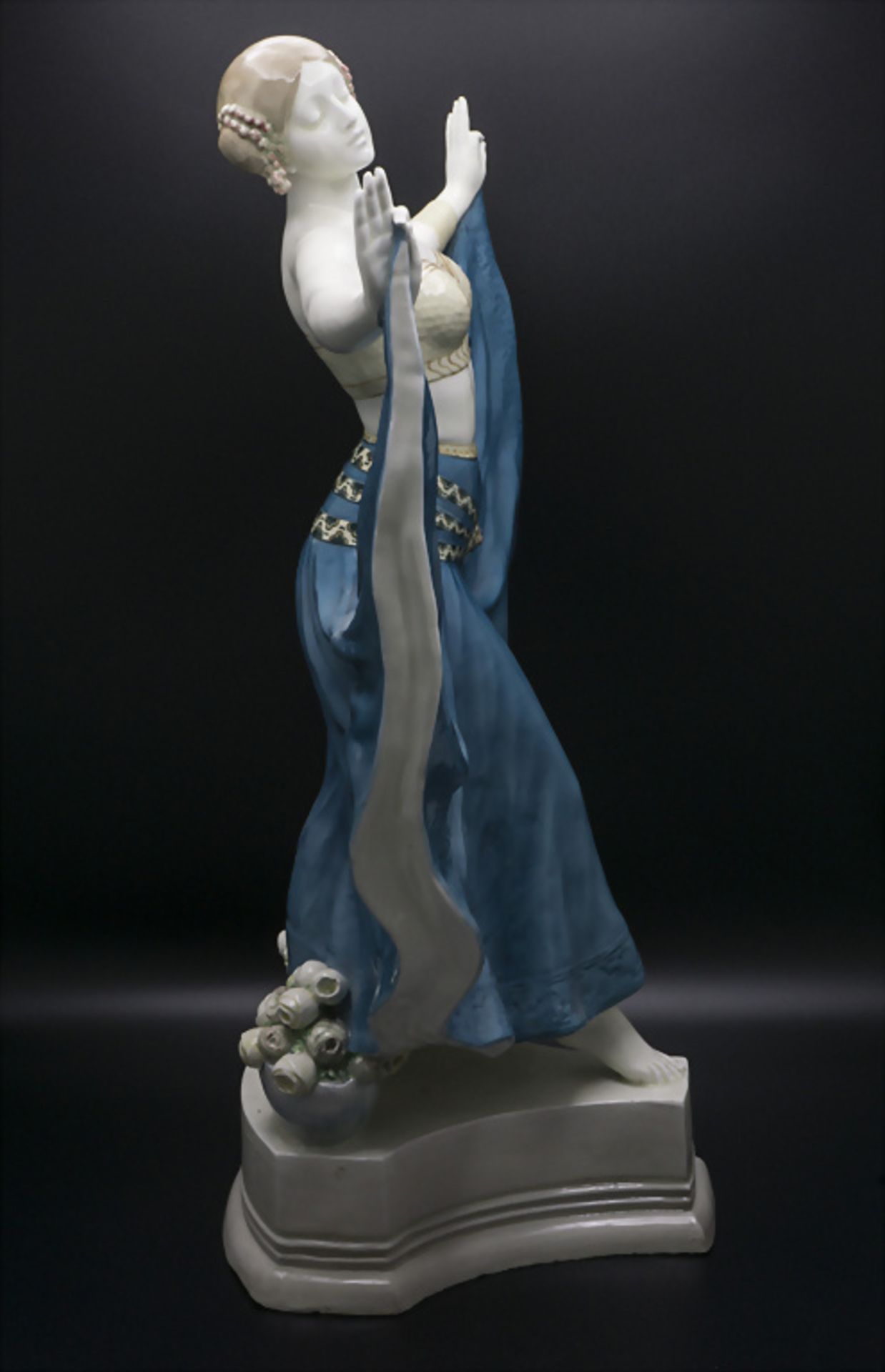 Art Déco Skulptur 'Die Tänzerin Rose' / An Art Deco ceramic sculpture of a female dancer ... - Bild 4 aus 9