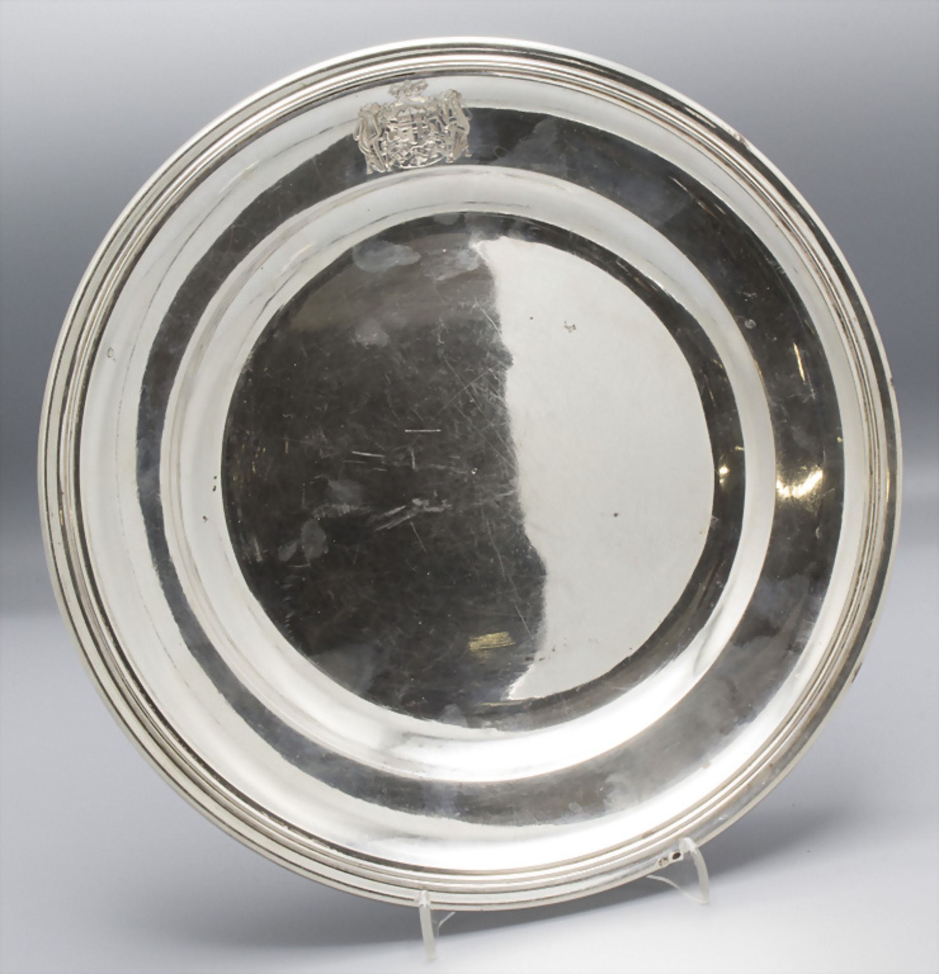 12 Silberteller / 12 assiettes en argent massif / A set of 12 silver plates, Odiot, Paris, um 1870 - Image 18 of 29