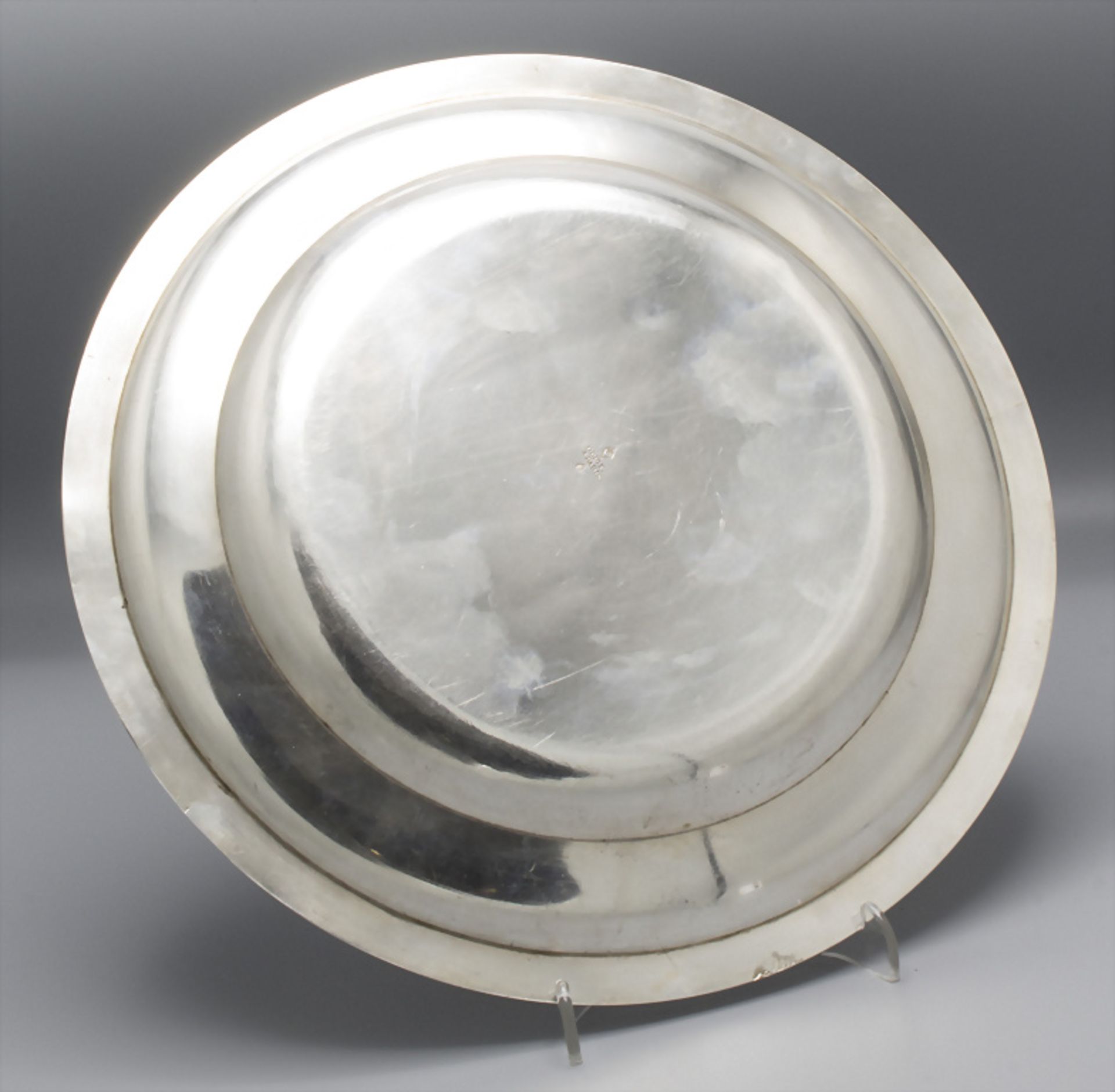 12 Silberteller / 12 assiettes en argent massif / A set of 12 silver plates, Odiot, Paris, um 1870 - Image 29 of 29
