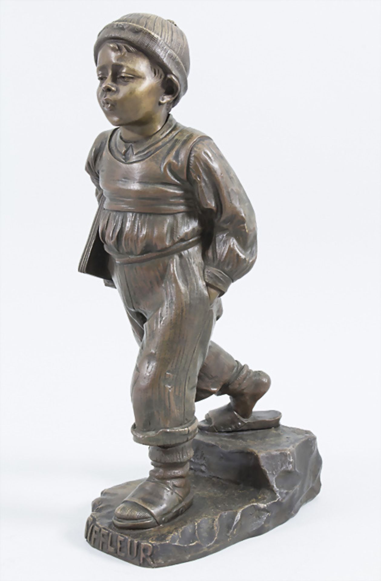 Jugendstil Bronze 'Siffleur' (pfeiffender Junge) / An Art Nouveau bronze of a whistling boy, ...