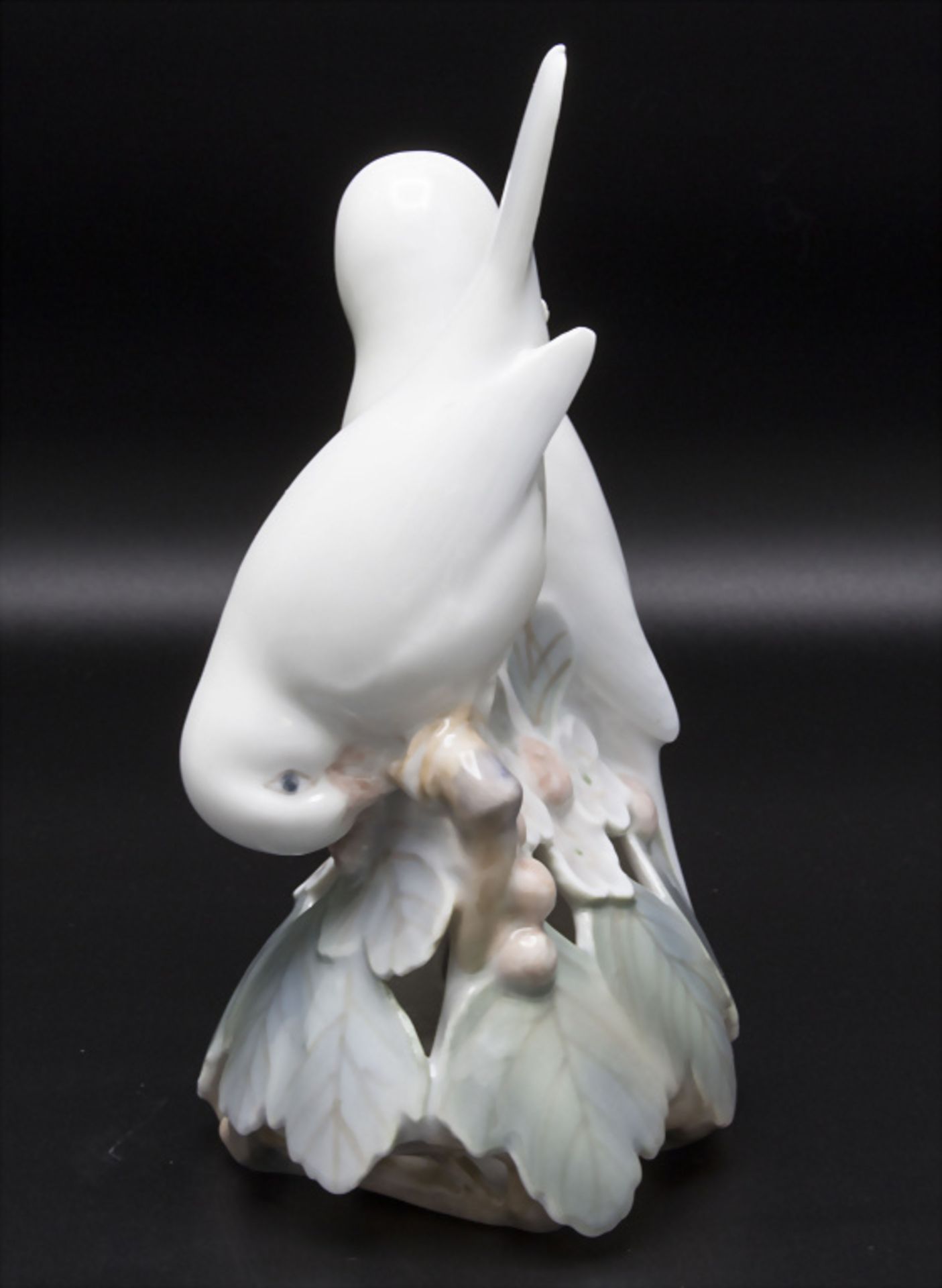 Turteltauben auf Kirschblütenzweig / A pair of doves, Royal Copenhagen, 1956 - Image 2 of 6