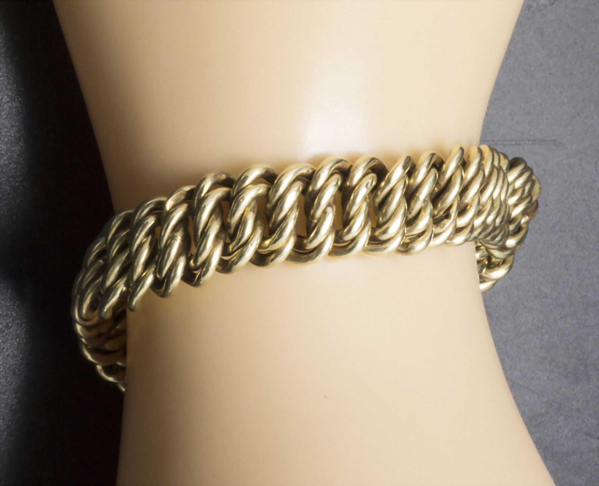 Armband / A gold bracelet, um 1960