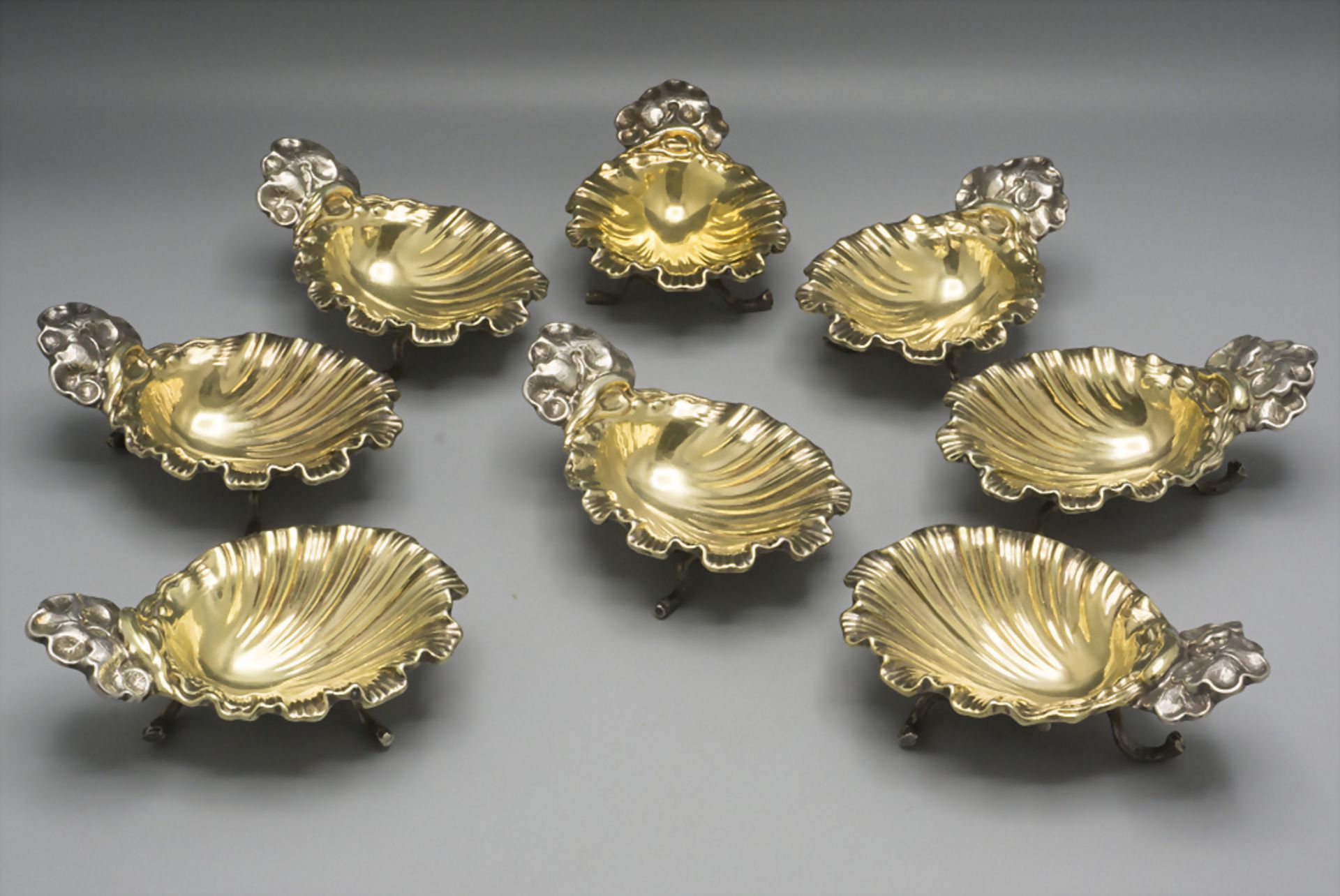 8 Austernschalen / 8 silver oyster shells / 8 coquilles d'huîtres en argent massif, Odiot, um 1900