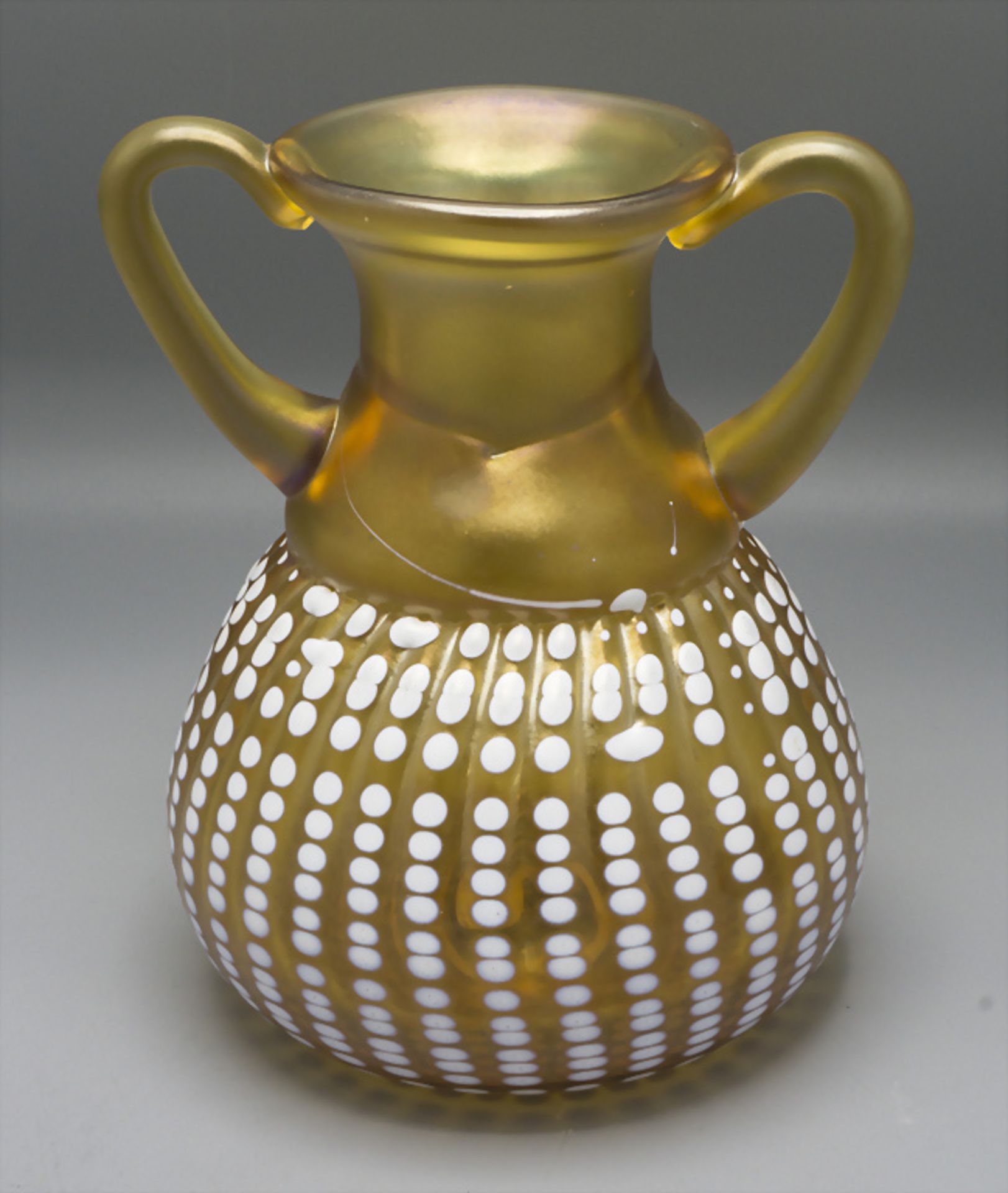 Henkelvase / A handled glass vase, Ferdinand v. Poschinger, Mitte 20. Jh.