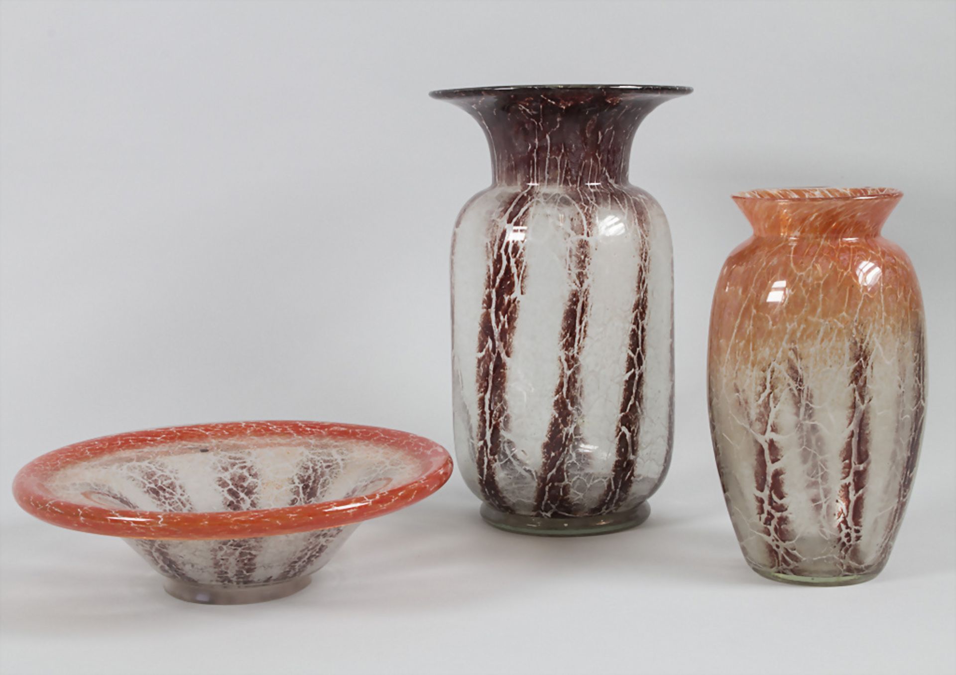 Drei Art Déco Ikora Glasvasen / Three Art Nouveau Ikora glass vases, WMF, Geislingen, Mitte 20. Jh.
