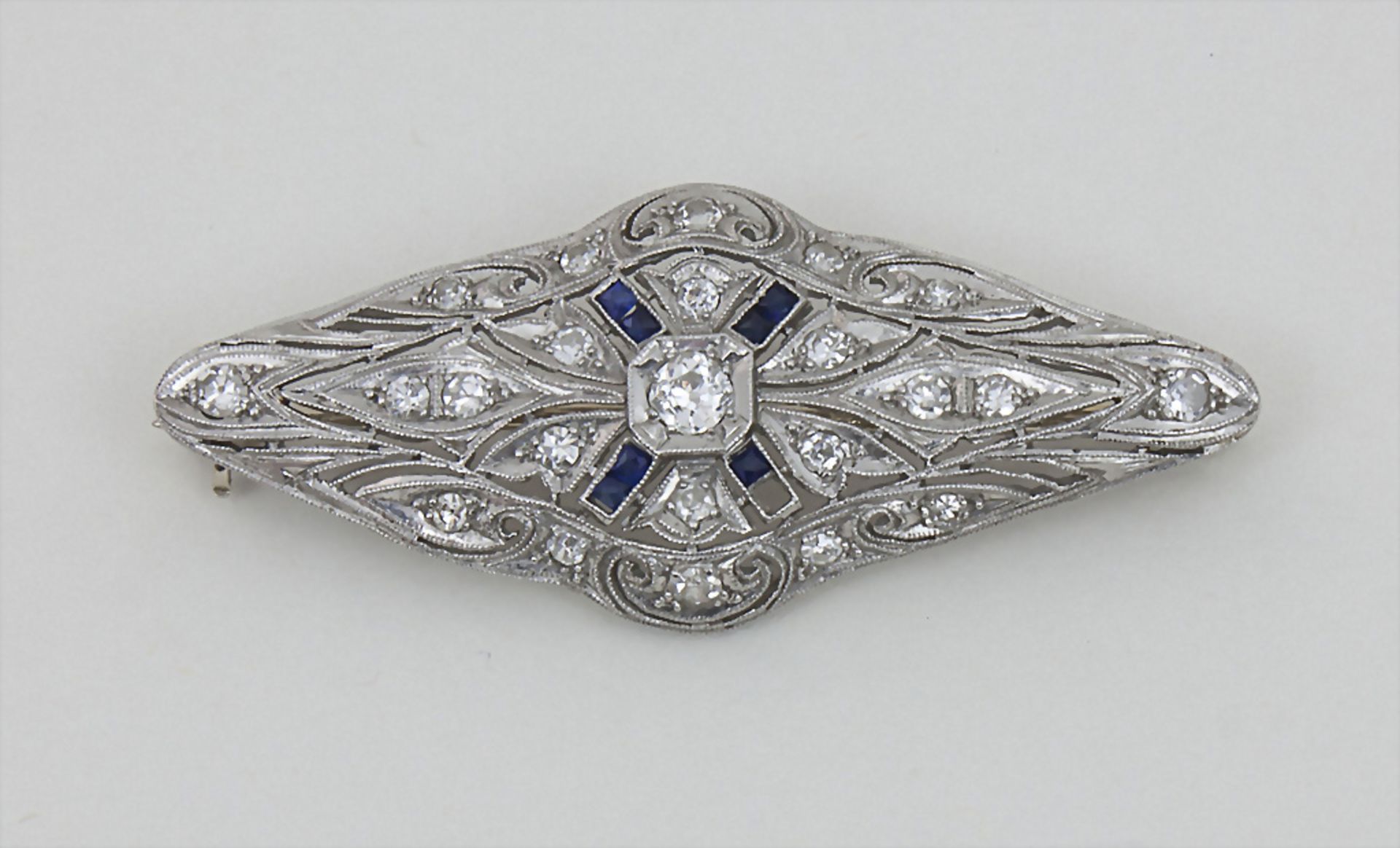 Diamant-Saphir-Brosche / Diamond-Sapphire Brooch
