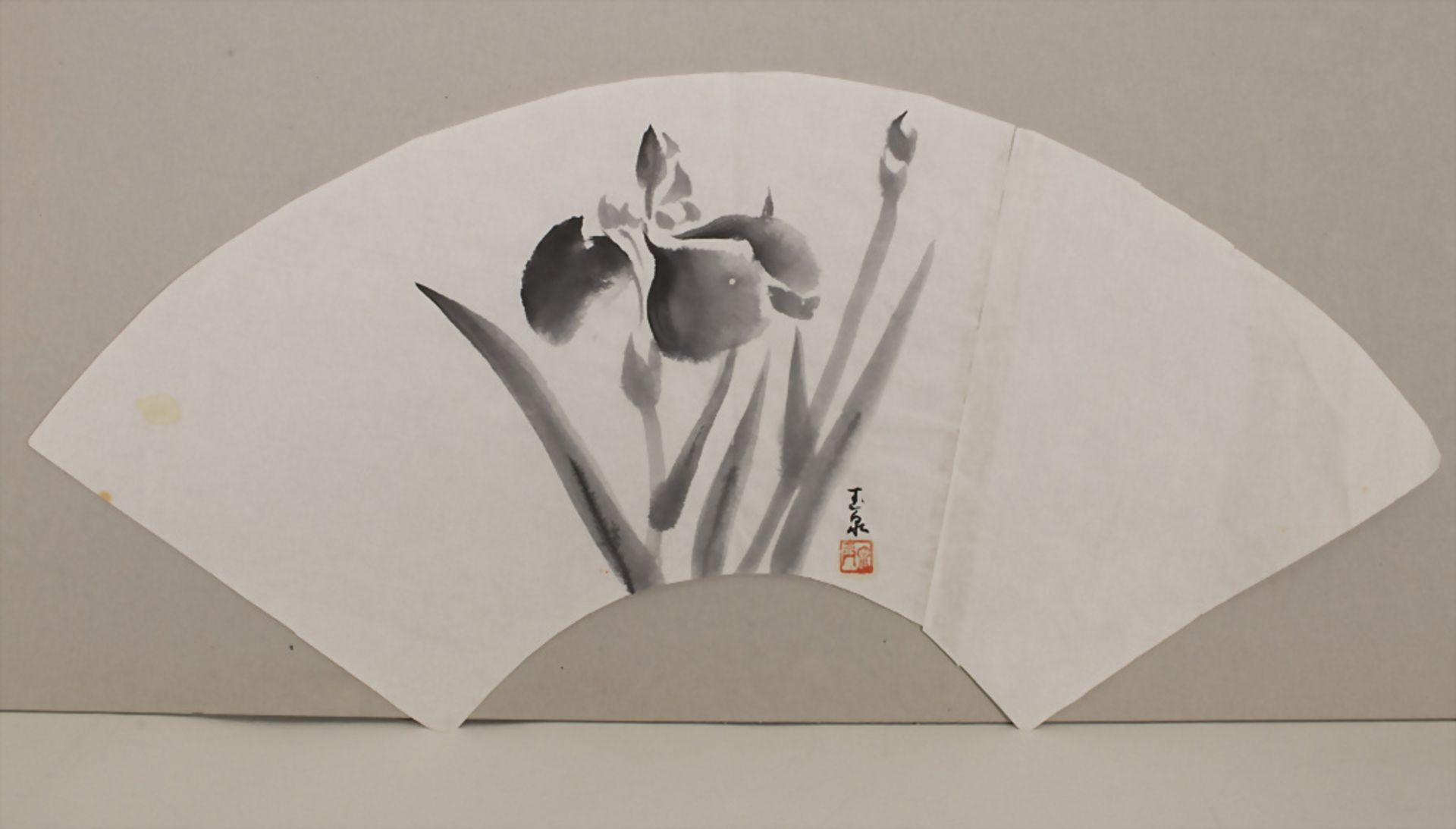 Fächerblatt mit Blumendekor / A Fan sheet with Flowers, Japan