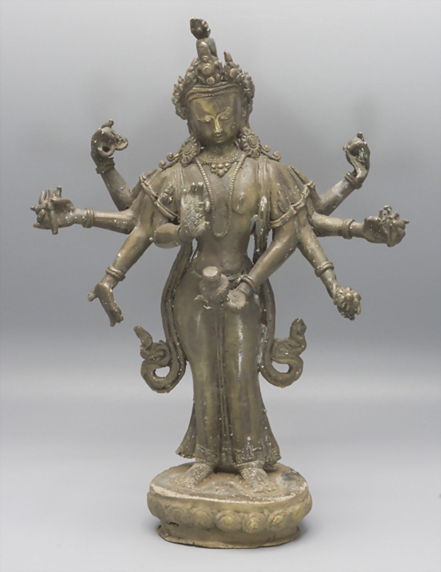 Achtarmiger Buddha 'Amoghapäsha' / An eight armed bronze buddha, Nepal/Tibet, 19. Jh.