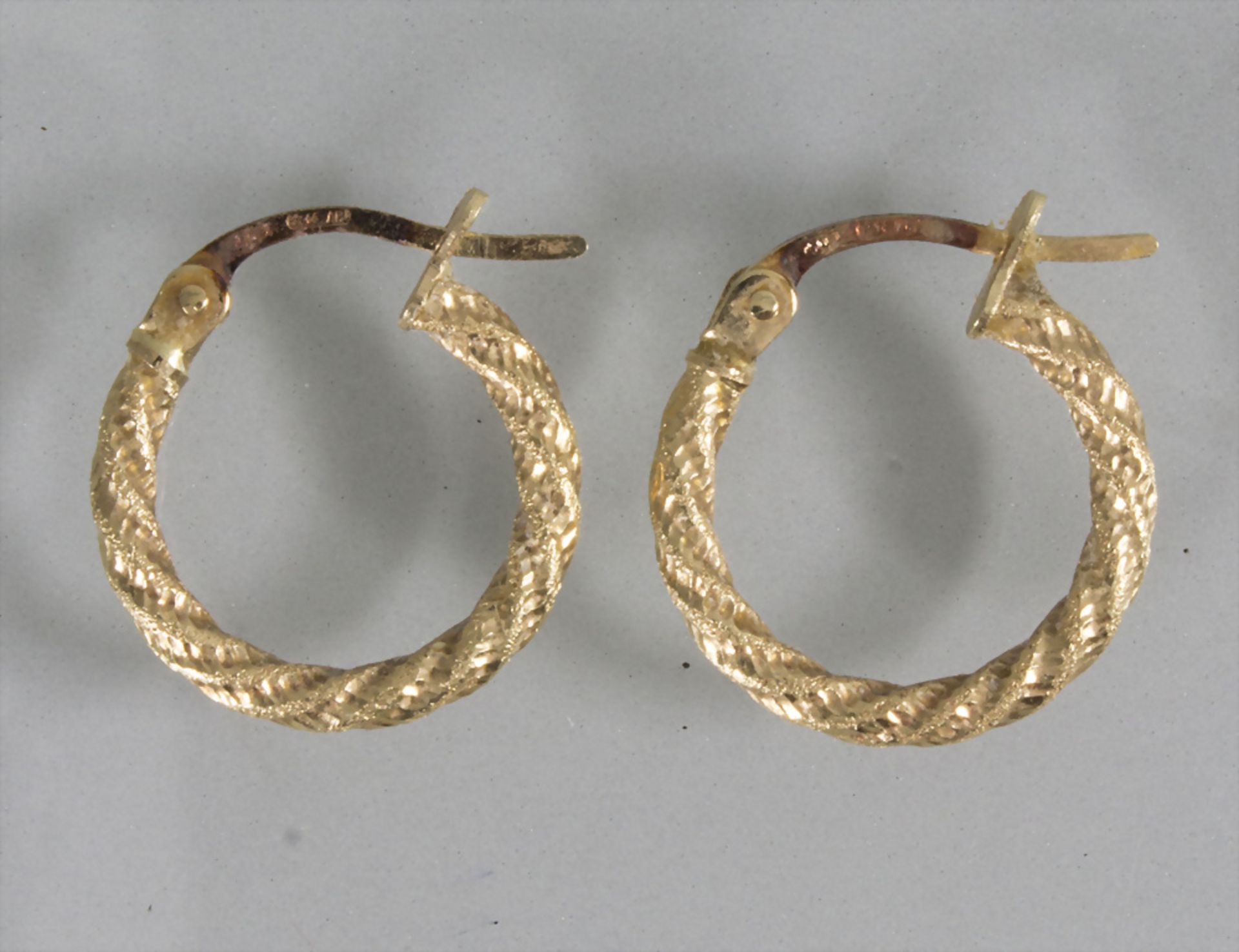 Paar Ohrringe / A pair of 18k gold earrings, Arezzo