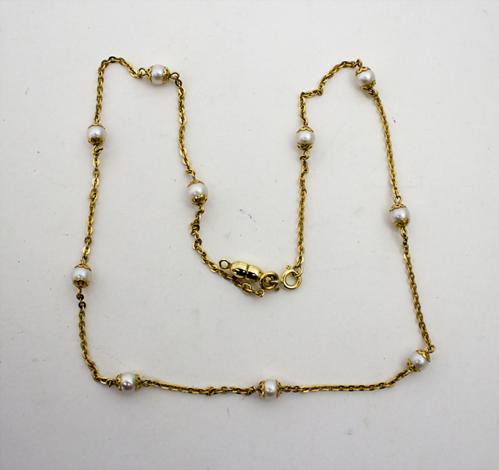 Collier mit Perle / An 18k gold necklace with pearl, Vicenza