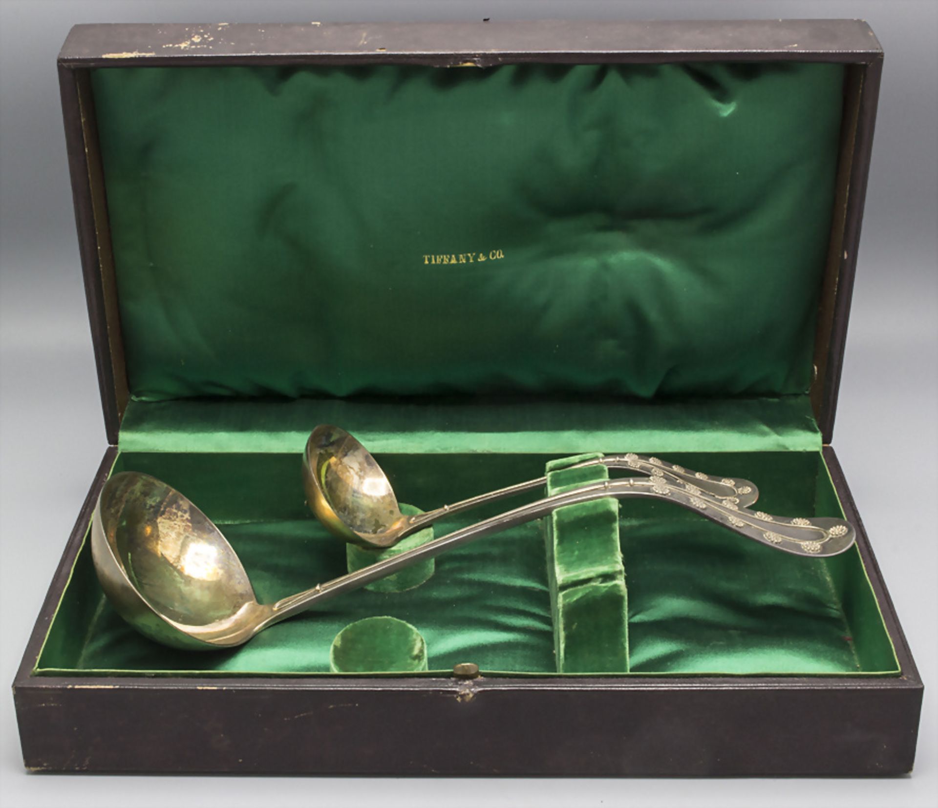 Suppen- und Saucenkelle / A soup and a sauce ladle, Tiffany & Co., Ende 19./ Anfang 20. Jh.