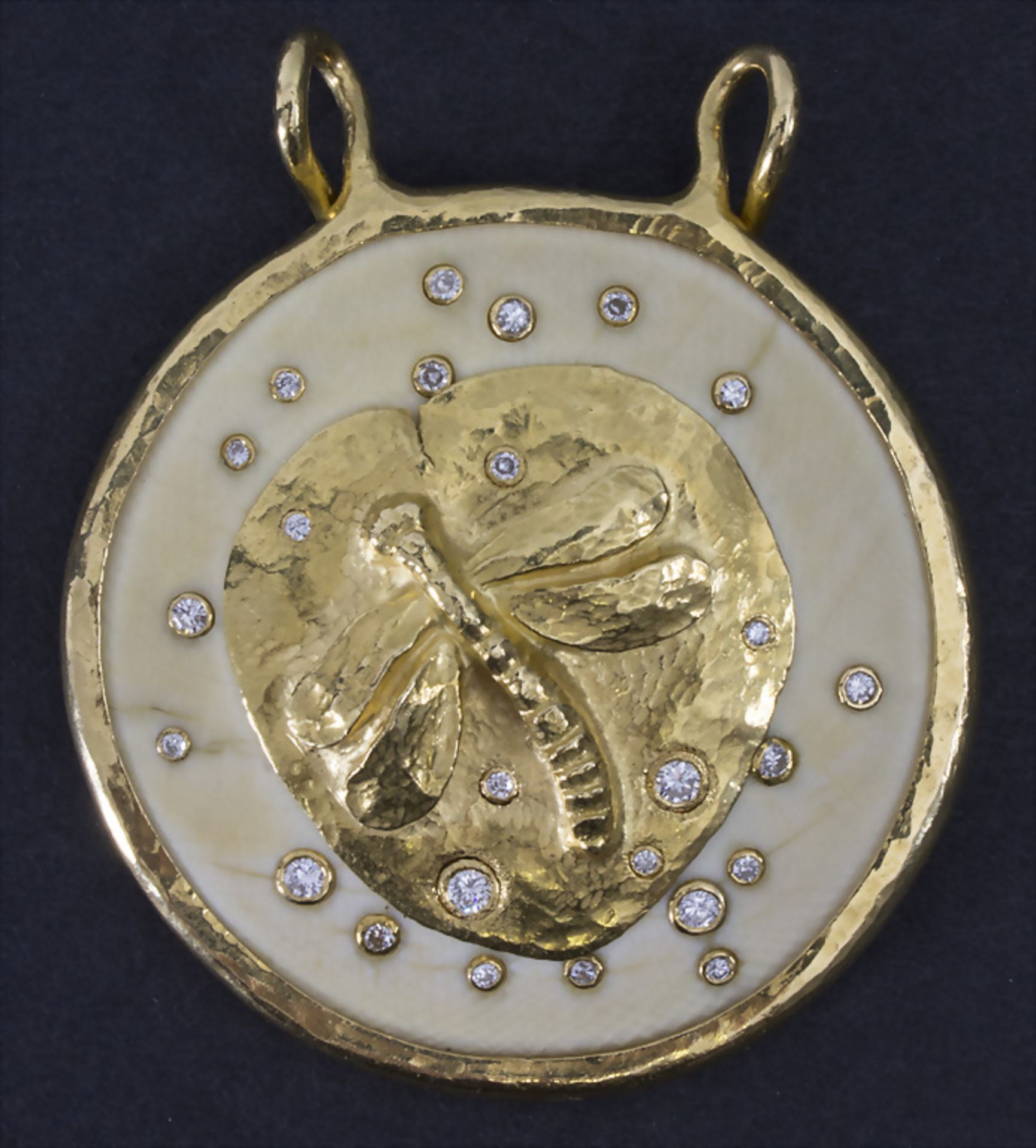 Designer Anhänger / An 18k gold designer pendant with diamonds