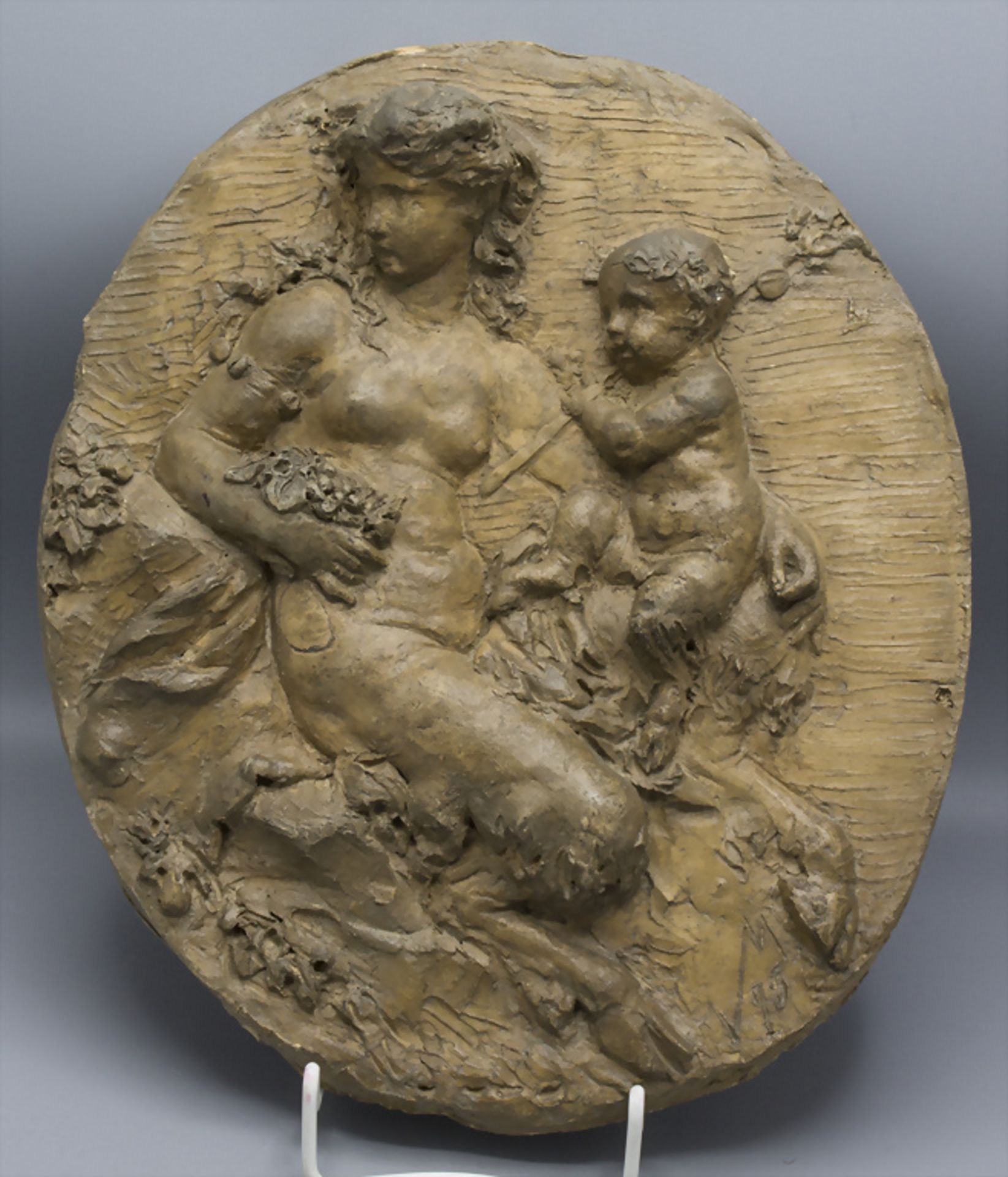 Terracotta Relief 'Mischwesen - Mutter mit Kind', Frankreich, 1895